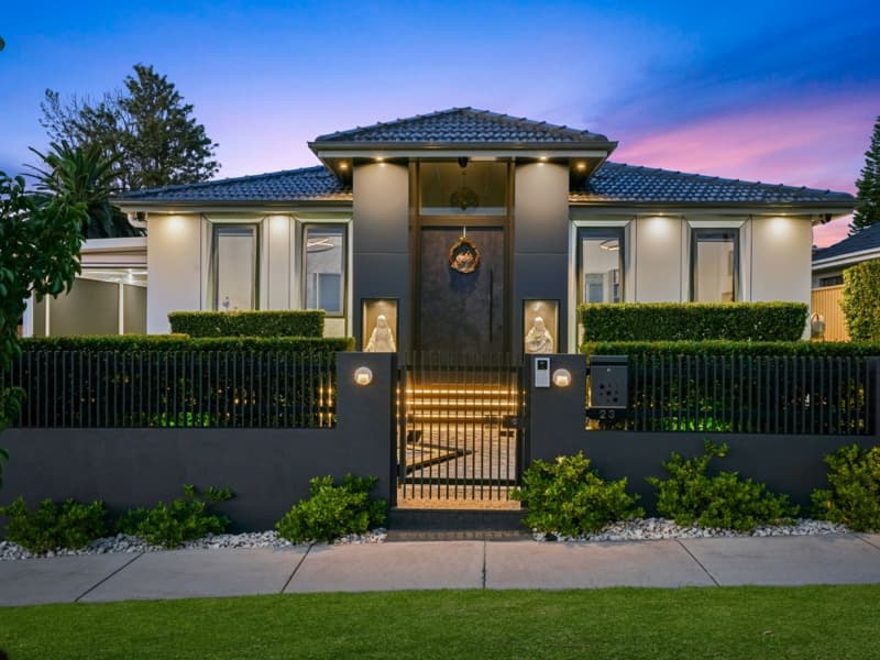 23 & 23A Faulds Road, Guildford, Guildford - Image 1
