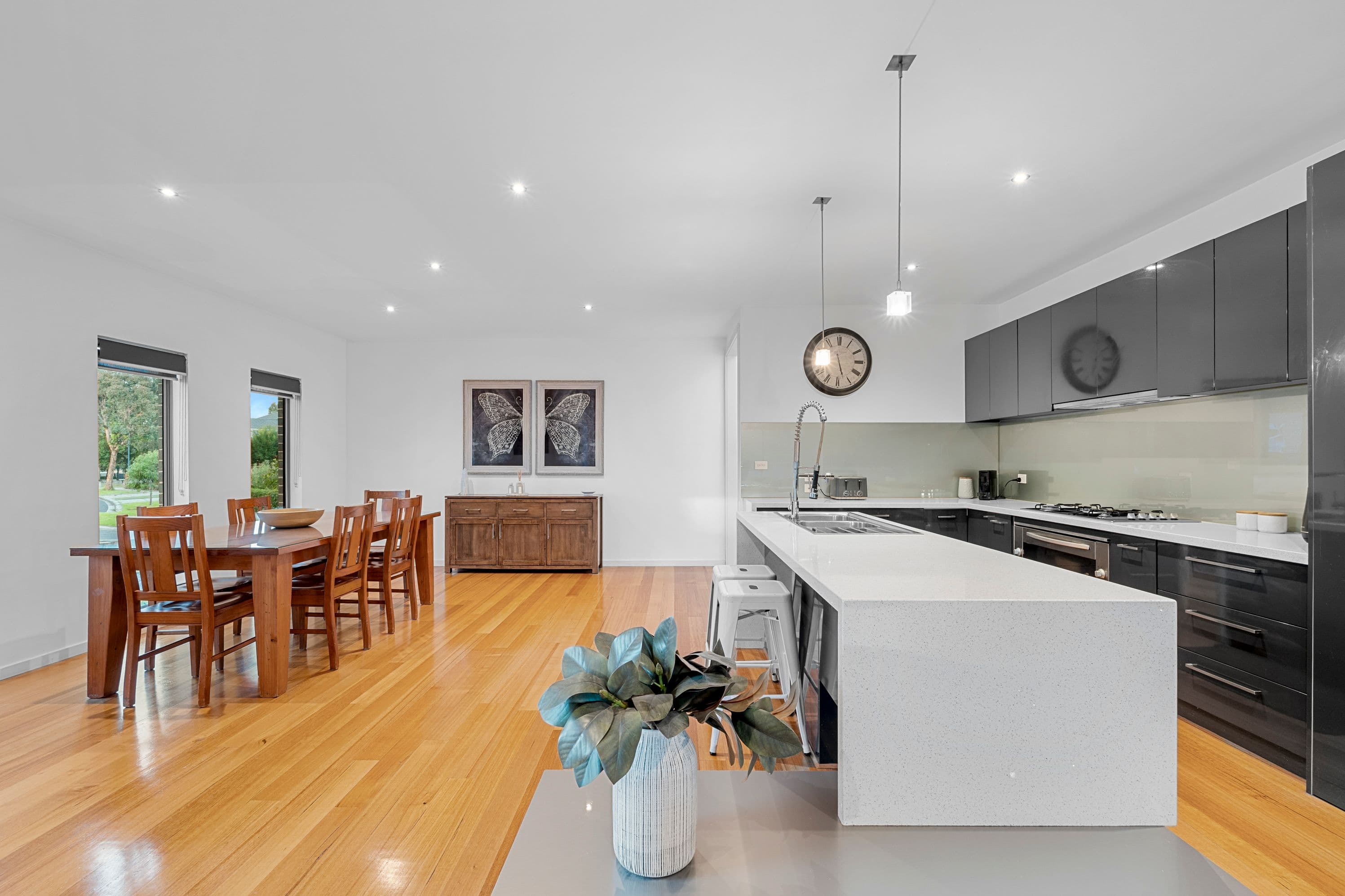2 Corymbia Grove, South Morang VIC 3752, South Morang - Thumbnail 3