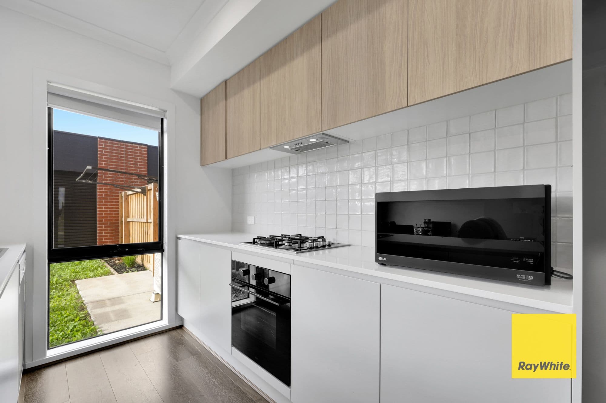10 Ravida Way, Mickleham VIC 3064, Mickleham - Thumbnail 2