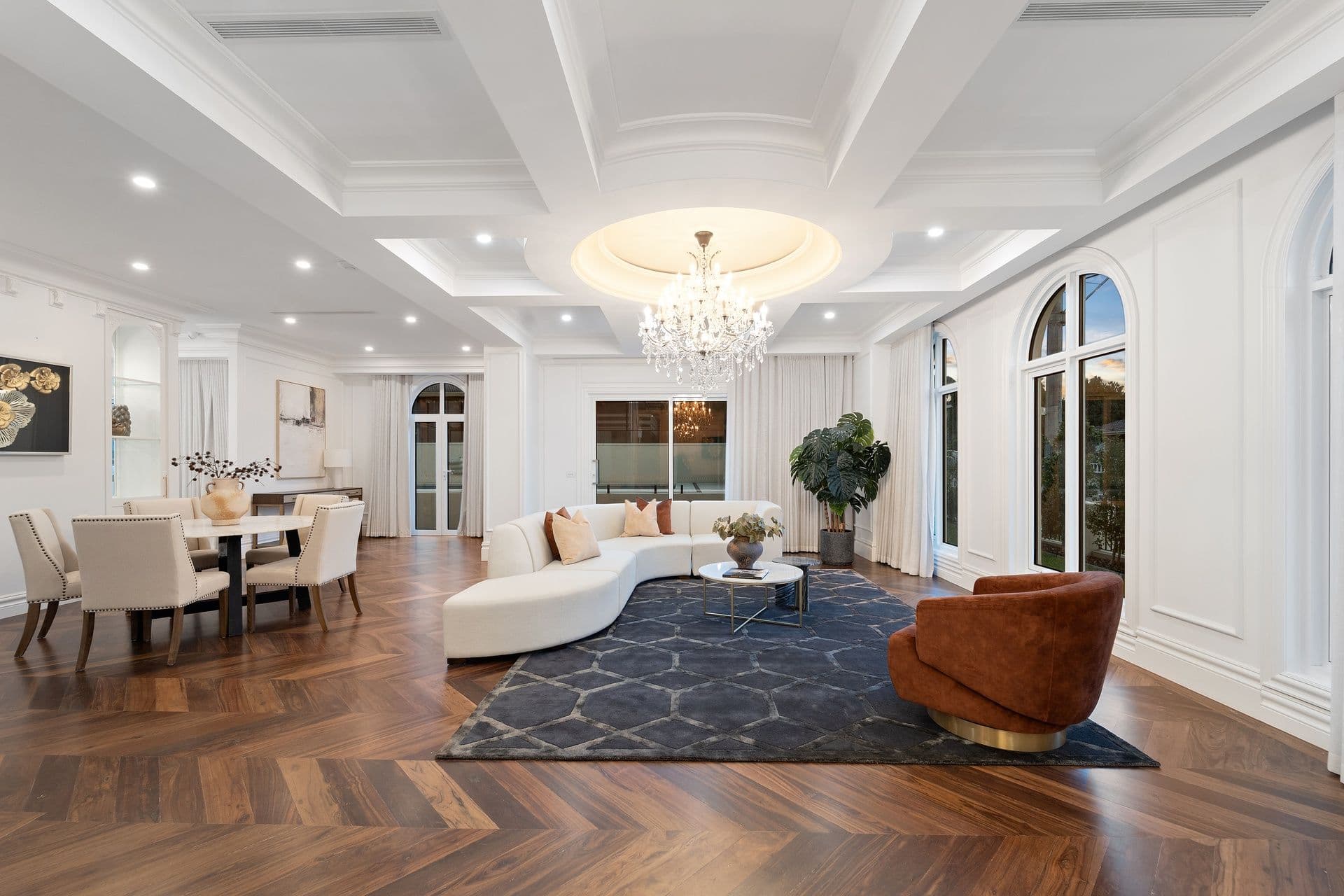2 Caithness Crescent, Glen Waverley VIC 3150, Glen Waverley - Thumbnail 3
