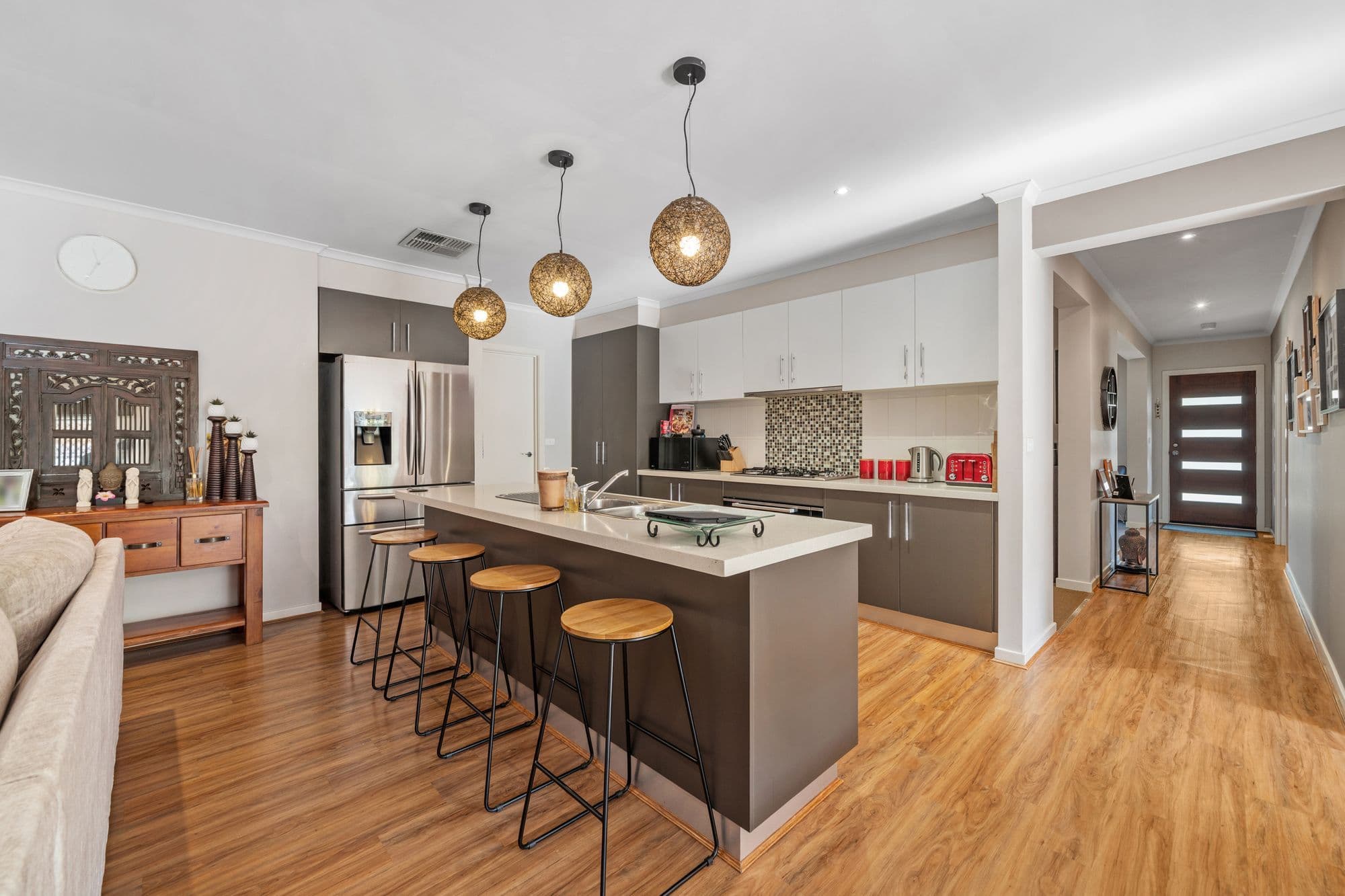 10 Ashby Drive, Berwick VIC 3806, Berwick - Thumbnail 2