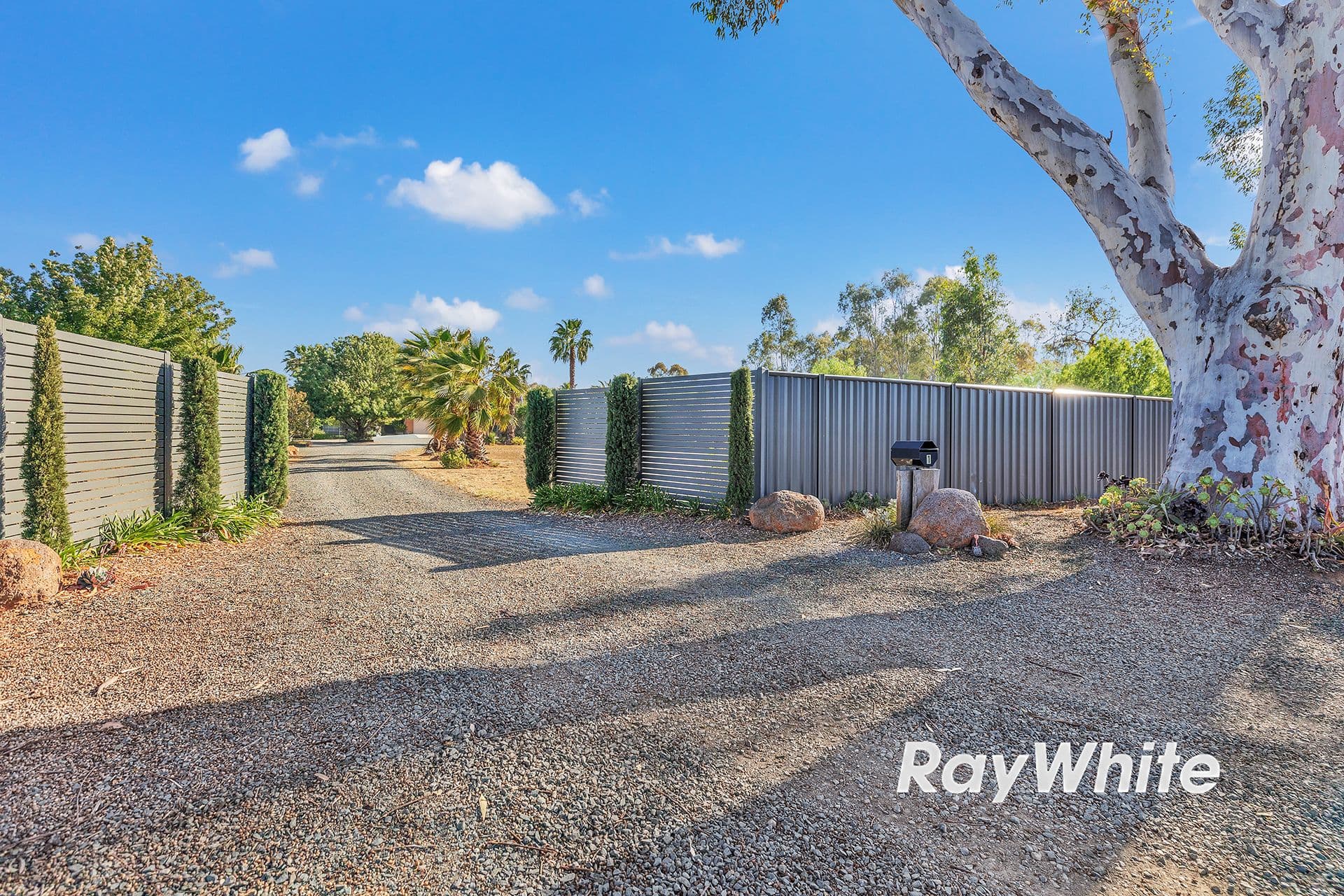 1 Doyle Street, Rochester VIC 3561, Rochester - Thumbnail 2