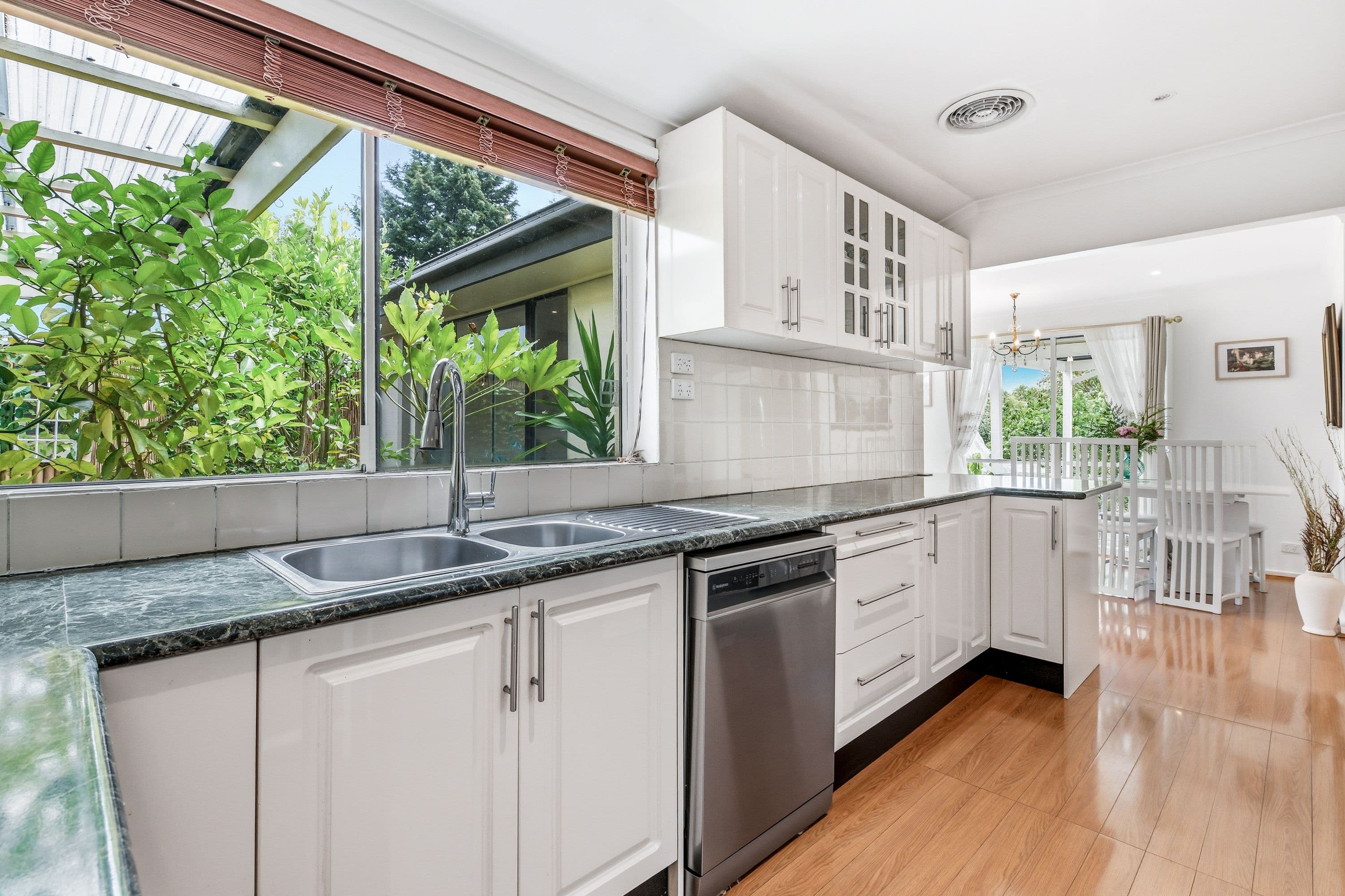 220 Hawthorn Road, Vermont South VIC 3133, Vermont South - Thumbnail 8