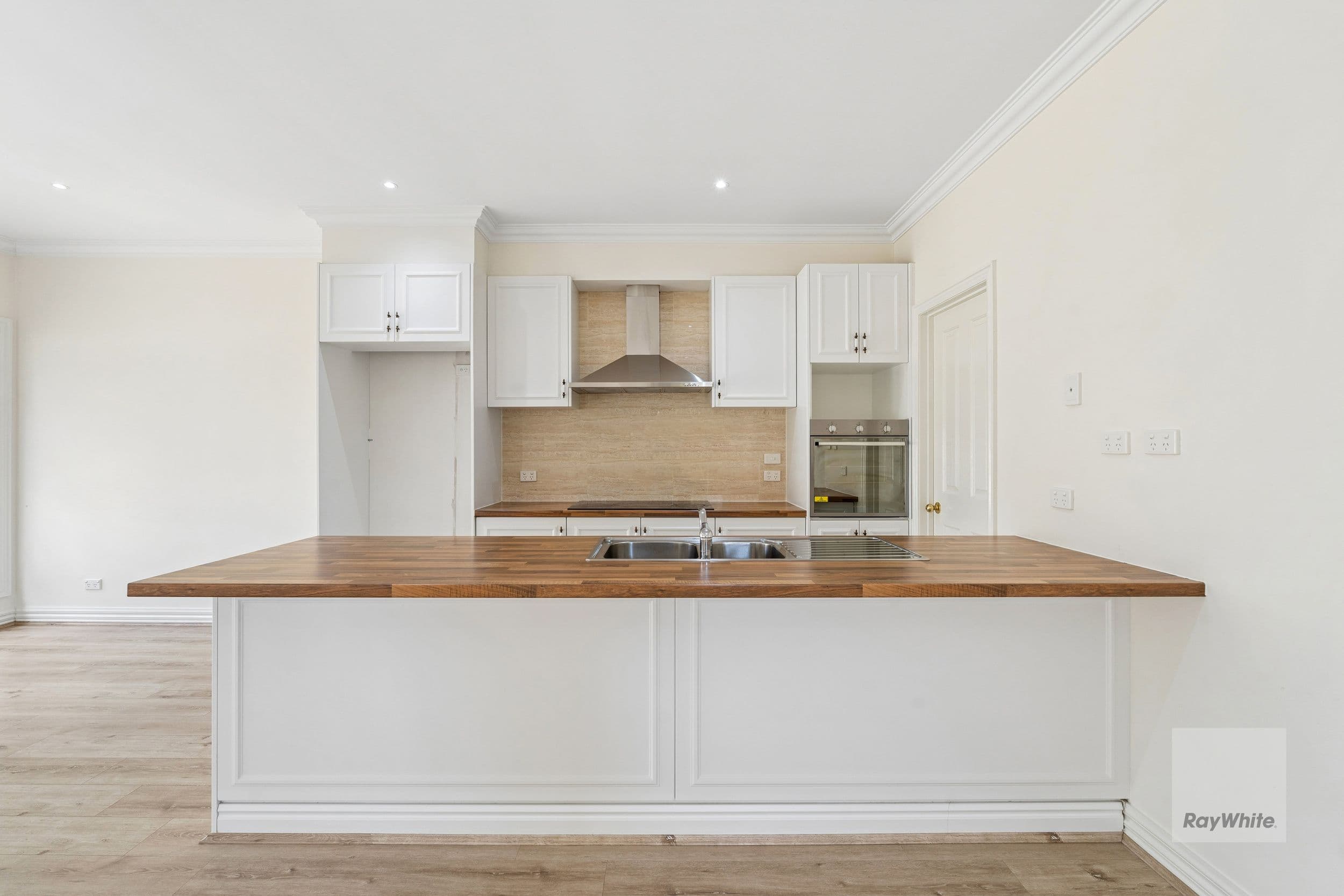 6/8 Lorraine Court, Hillside VIC 3037, Hillside - Thumbnail 5