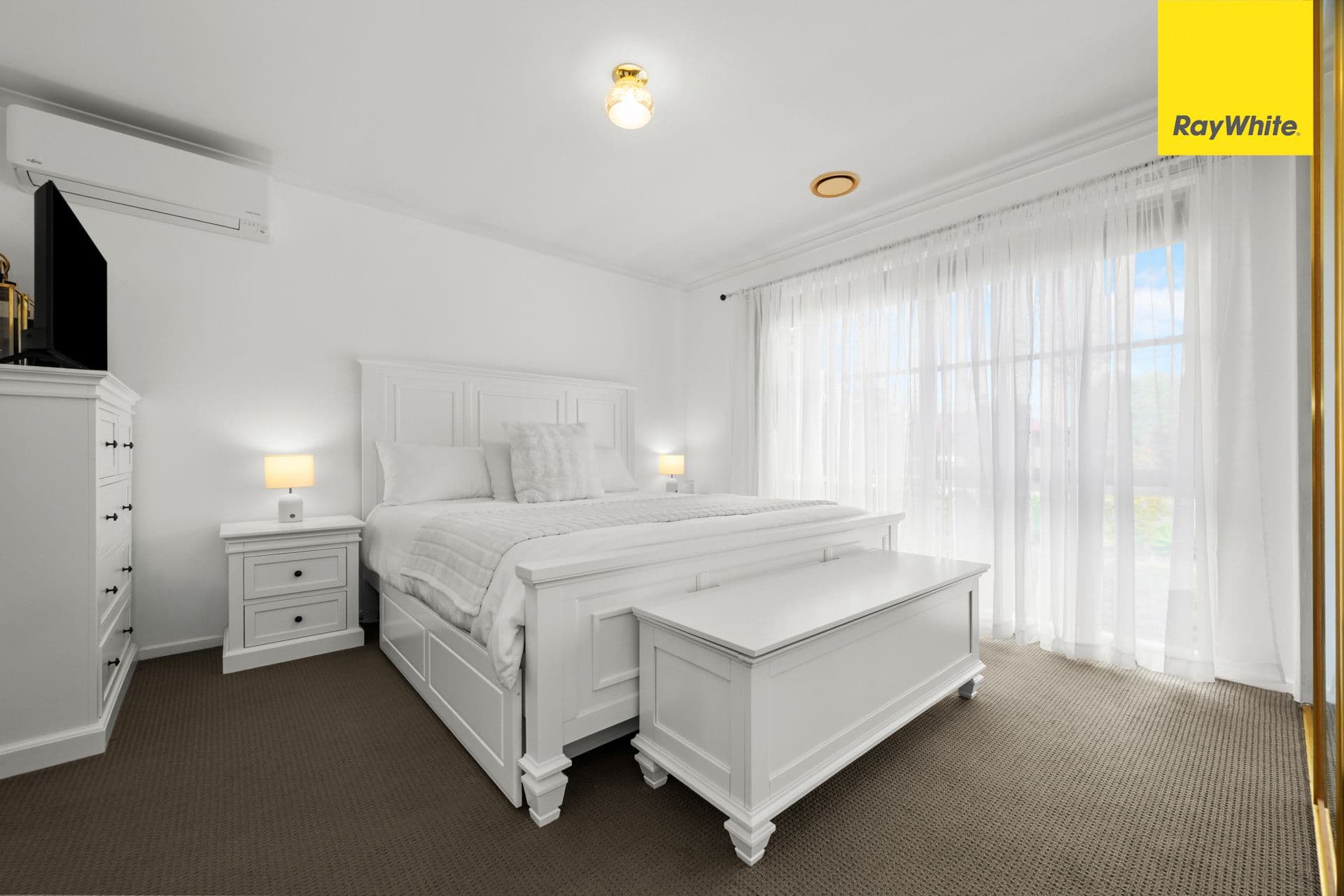 16 Clarendon Drive, Melton South VIC 3338, Melton South - Thumbnail 2
