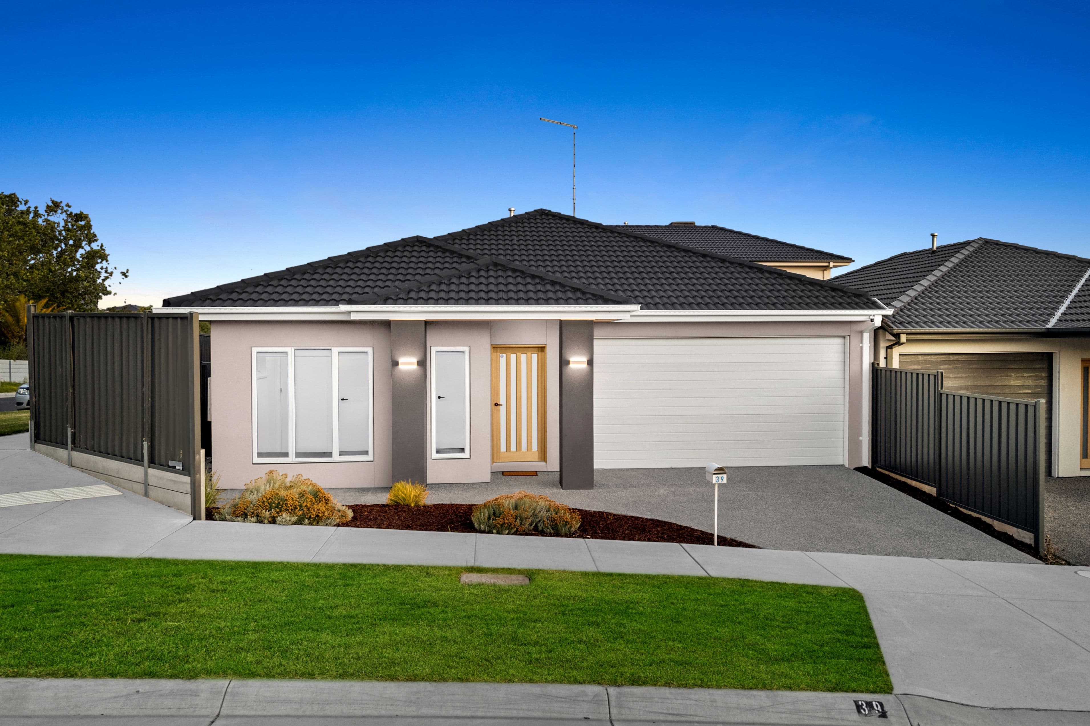 39 Dangelo Avenue, Officer VIC 3809, Officer - Image 1