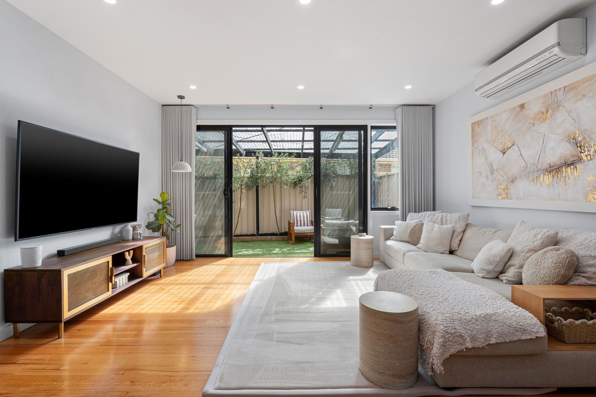 182 Mill Park Drive, Mill Park VIC 3082, Mill Park - Thumbnail 2
