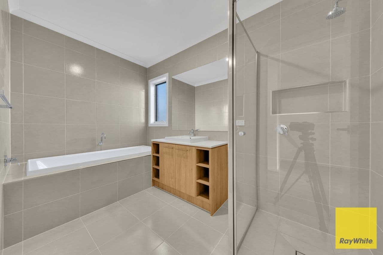59 Northstowe Crescent, Strathtulloh VIC 3338, Strathtulloh - Thumbnail 4