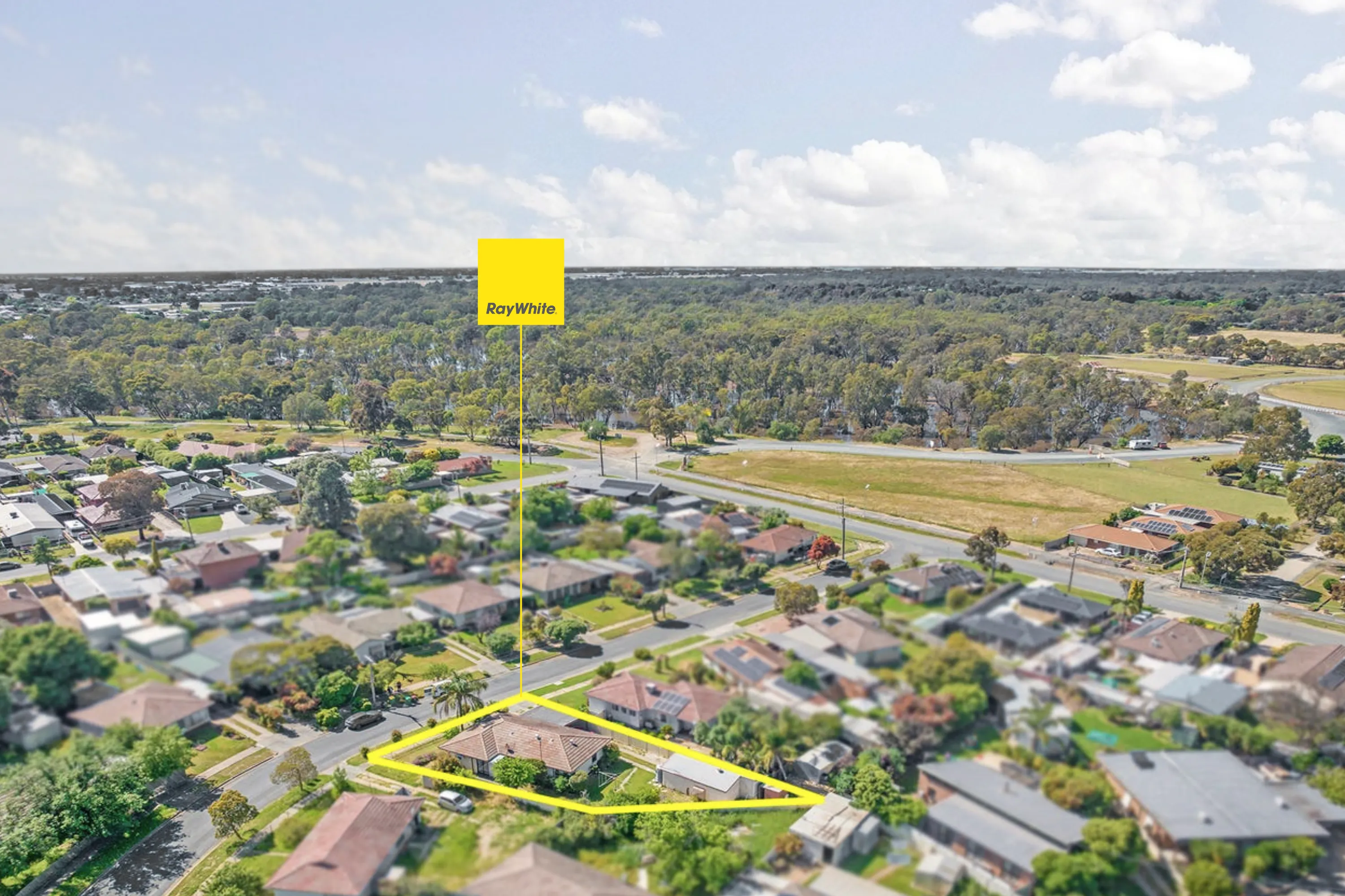 9 Montgomery Street, Echuca VIC 3564, Echuca - Image 1