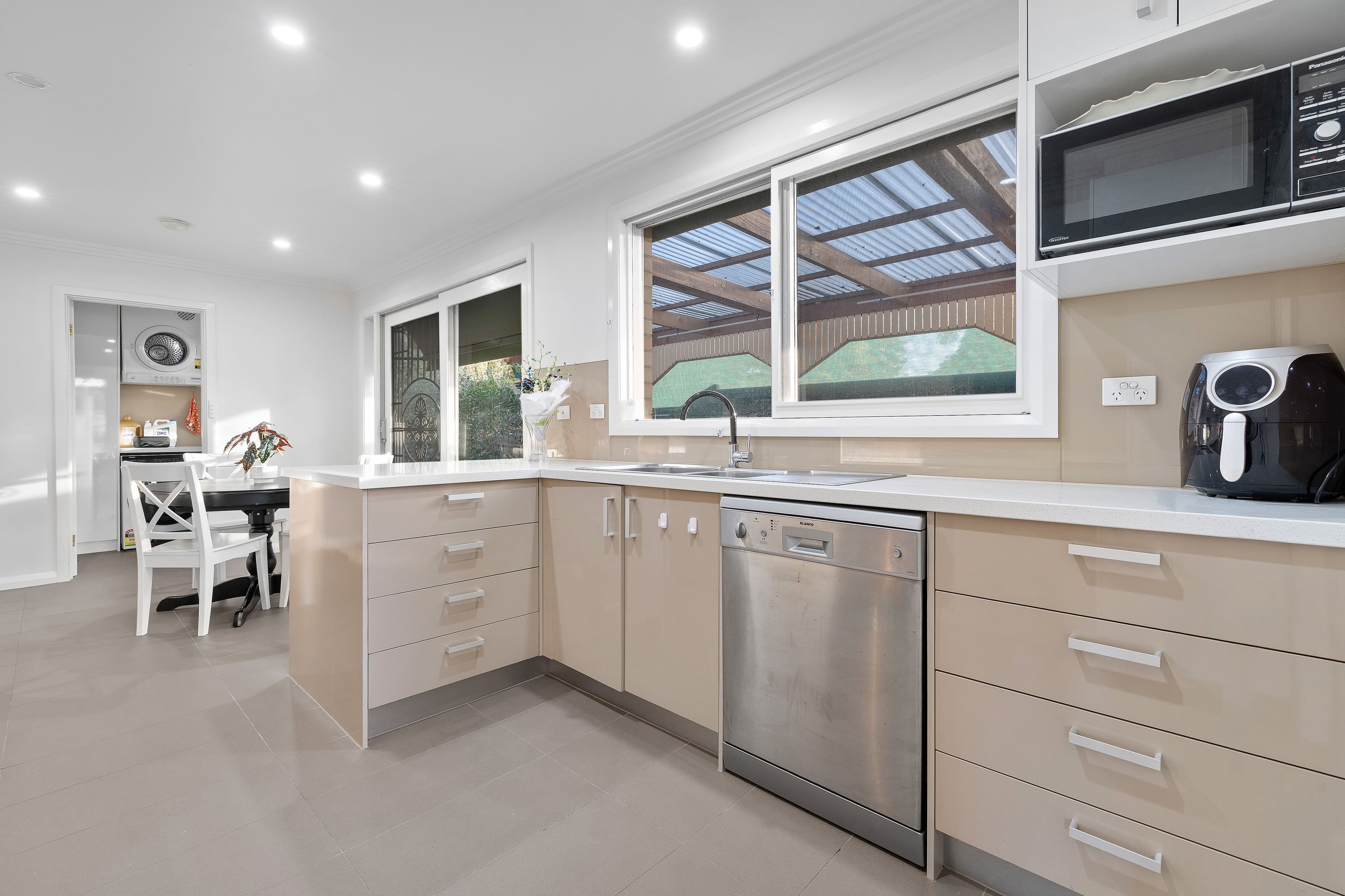 4 Robin Court, Wantirna VIC 3152, Wantirna - Thumbnail 8