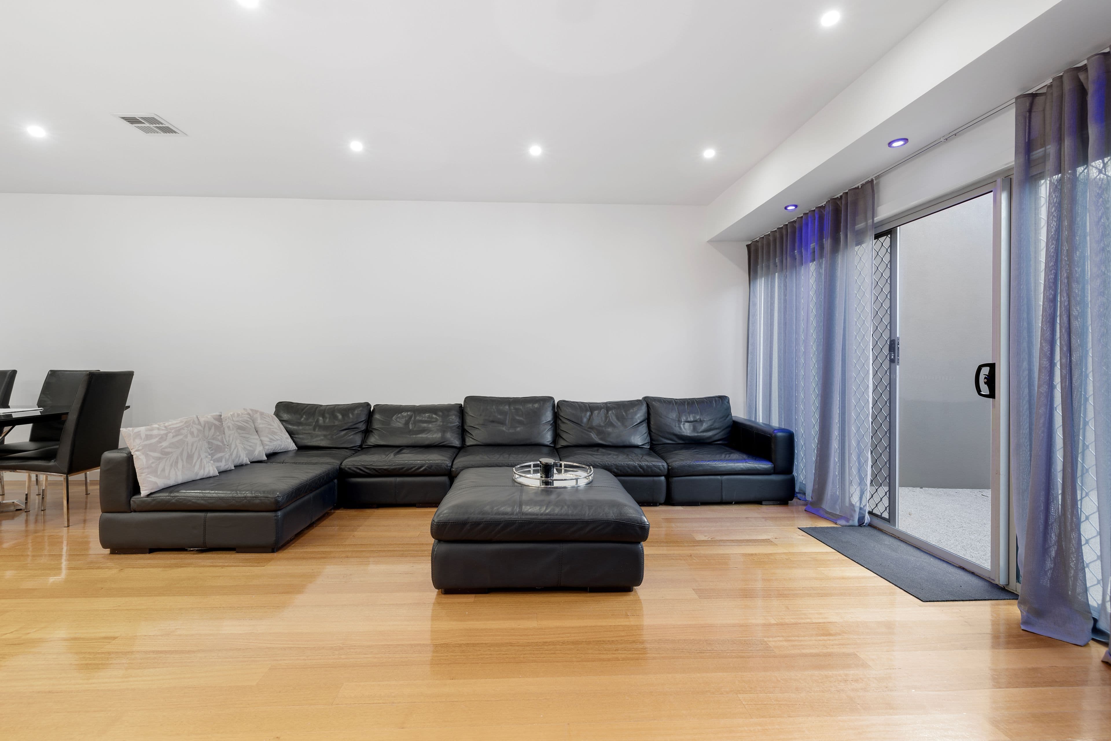 6 Moyhu Terrace, Rowville VIC 3178, Rowville - Thumbnail 2