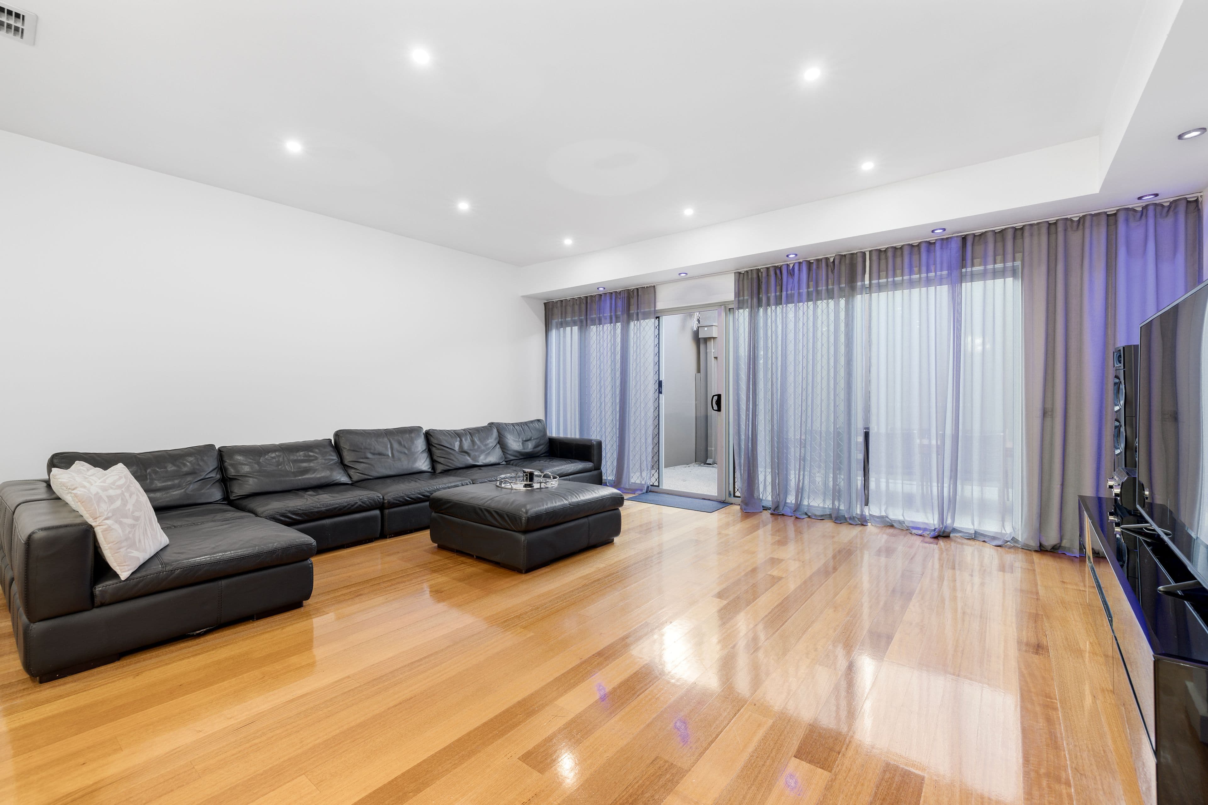 6 Moyhu Terrace, Rowville VIC 3178, Rowville - Thumbnail 3
