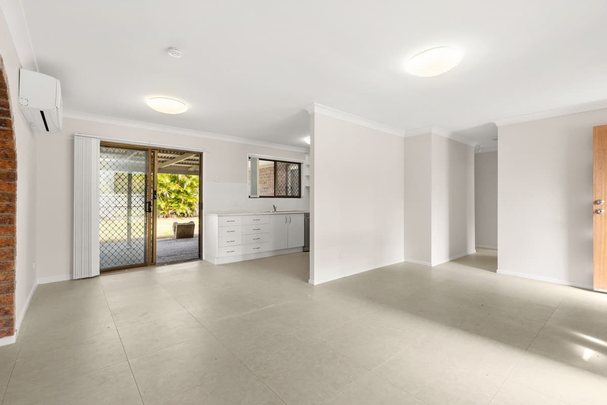 1 Embassy Street, DECEPTION BAY, Deception Bay - Thumbnail 3
