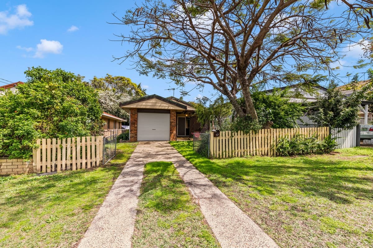 17 McAneny  Street, REDCLIFFE, Redcliffe - Image 1