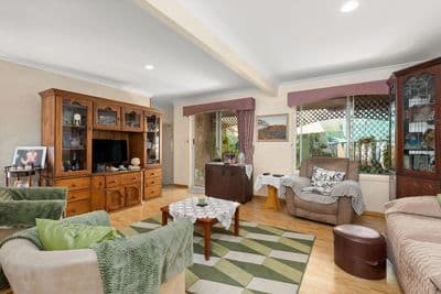 1/9 Central Avenue, DECEPTION BAY, Deception Bay - Thumbnail 2