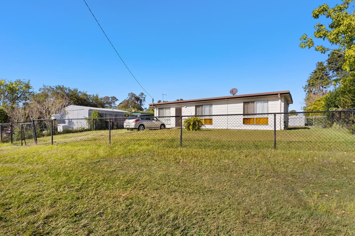 3 Sandman Court, DECEPTION BAY, Deception Bay - Thumbnail 2