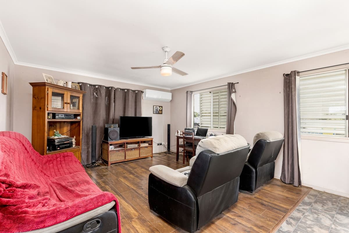 9 Old Bay Road, DECEPTION BAY, Deception Bay - Thumbnail 2
