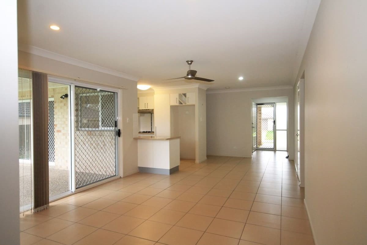 13 Barron Street, MORAYFIELD, Morayfield - Thumbnail 2