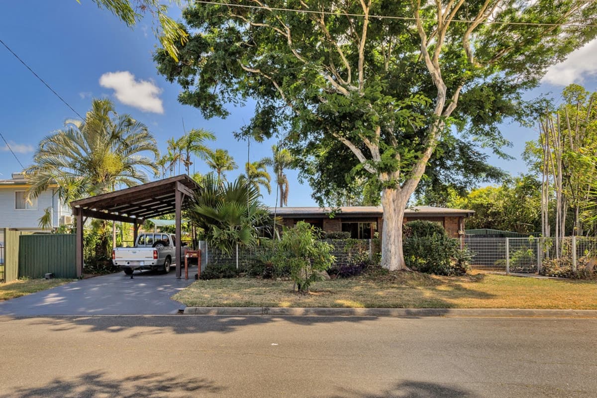 6 Simon Street, DECEPTION BAY, Deception Bay - Image 1