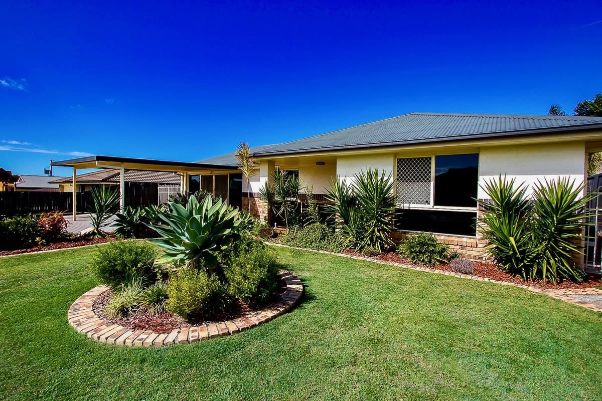 42 Cairns Crescent, DECEPTION BAY, Deception Bay - Thumbnail 2
