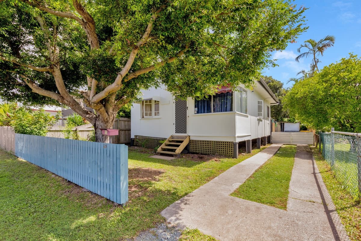 33 Summer Street, DECEPTION BAY, Deception Bay - Thumbnail 2