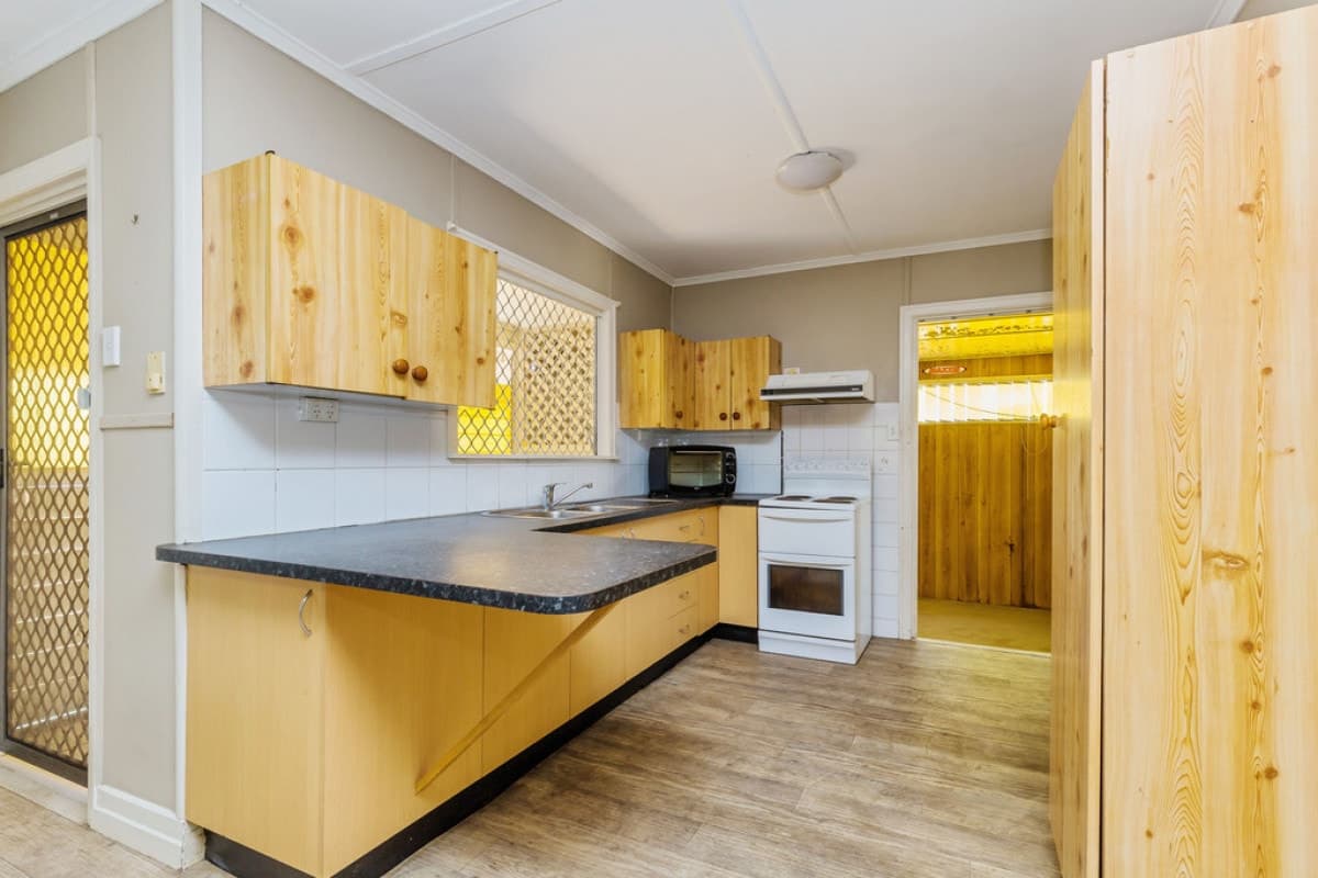 27 Hedge Street, STRATHPINE, Strathpine - Thumbnail 3