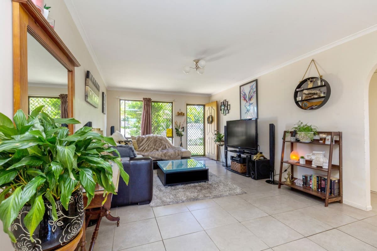 2/9 Sherwood Street, MORAYFIELD, Morayfield - Image 1