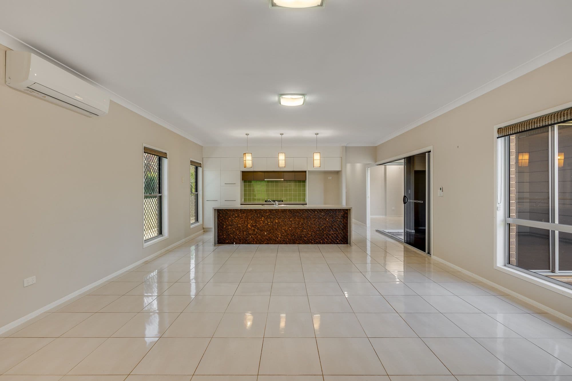 90 Spring Street, Middle Ridge QLD 4350, Middle Ridge - Thumbnail 5