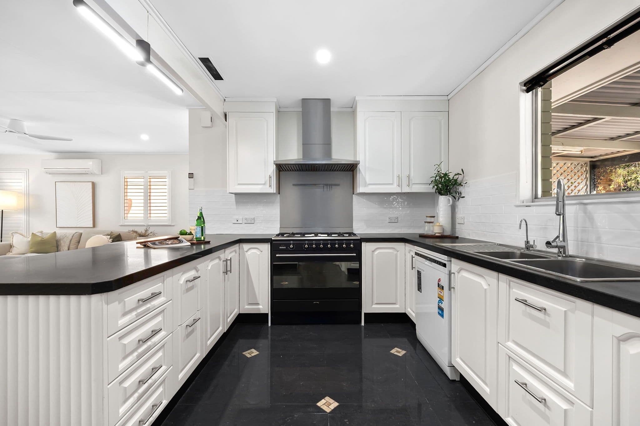 1 Sassafras Street, The Gap QLD 4061, The Gap - Thumbnail 4