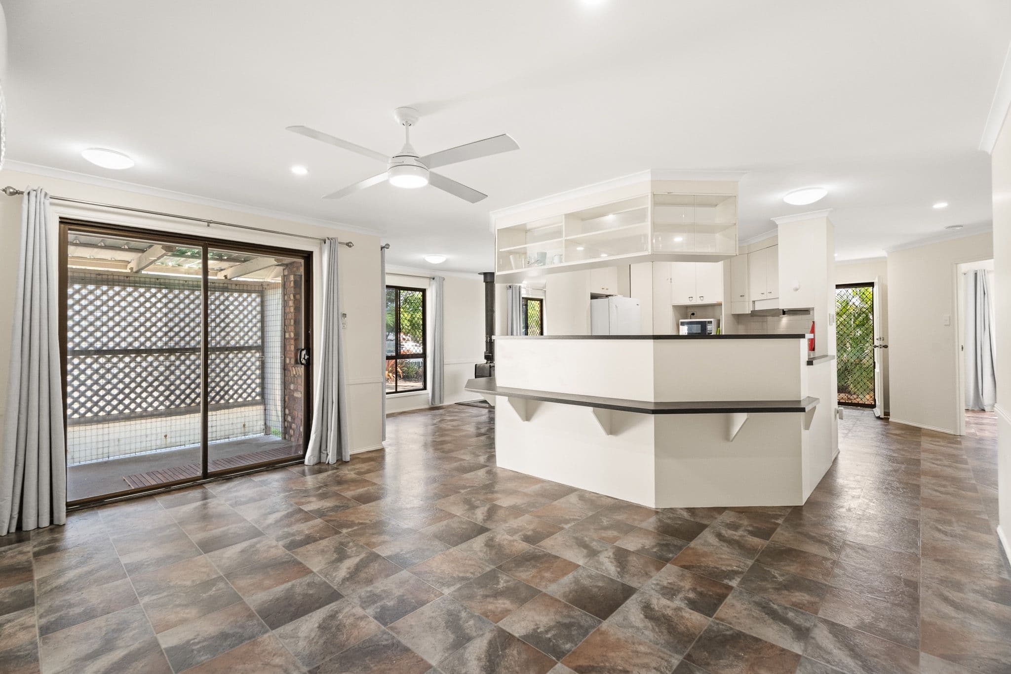 170 Bideford Street, Torquay QLD 4655, Torquay - Thumbnail 3