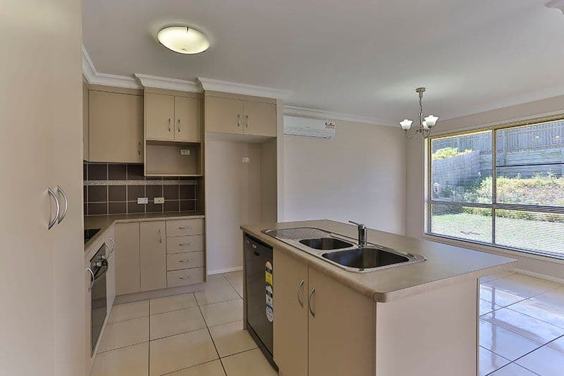 20 Cuttaburra Crescent, Glenvale QLD 4350, Glenvale - Thumbnail 2