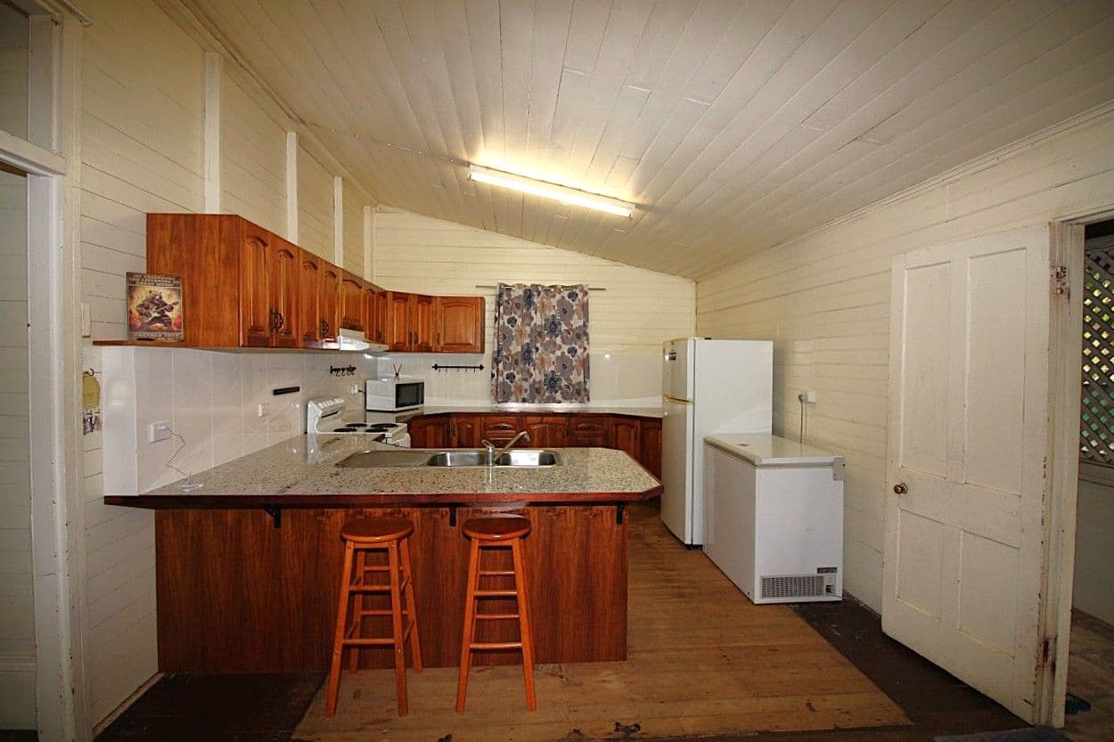 164 Mosman Street, CHARTERS TOWERS CITY QLD 4820, Charters Towers City - Thumbnail 5
