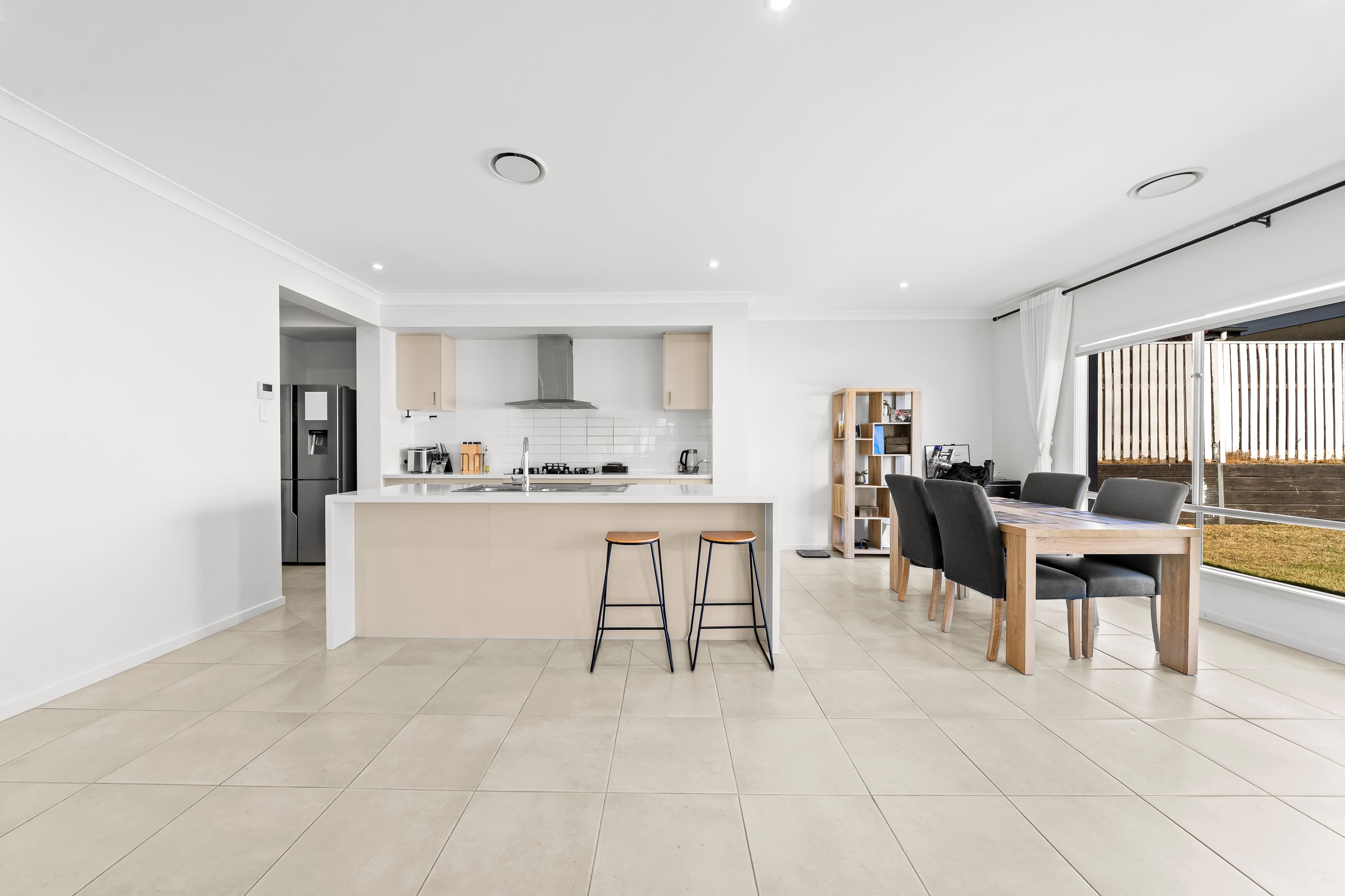 8 Lakeshore Crescent, Willawong QLD 4110, Willawong - Thumbnail 4
