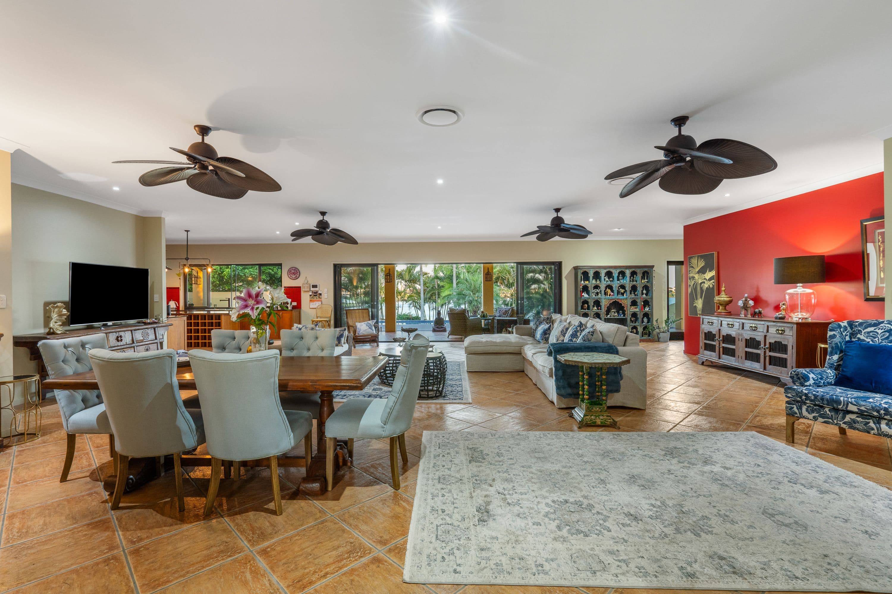 72 Sir Bruce Small Boulevard, Benowa Waters QLD 4217, Benowa - Thumbnail 5
