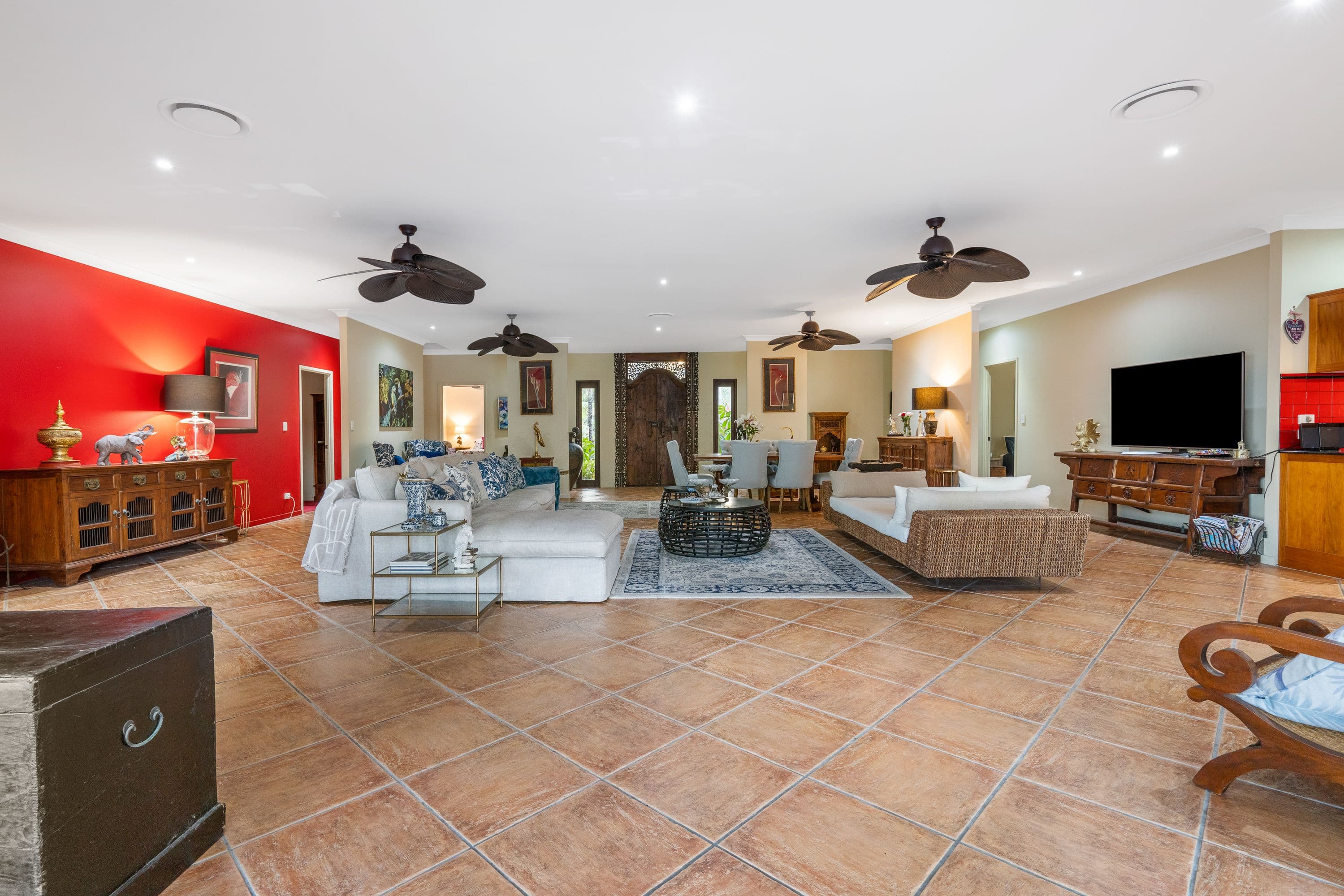 72 Sir Bruce Small Boulevard, Benowa Waters QLD 4217, Benowa - Thumbnail 7