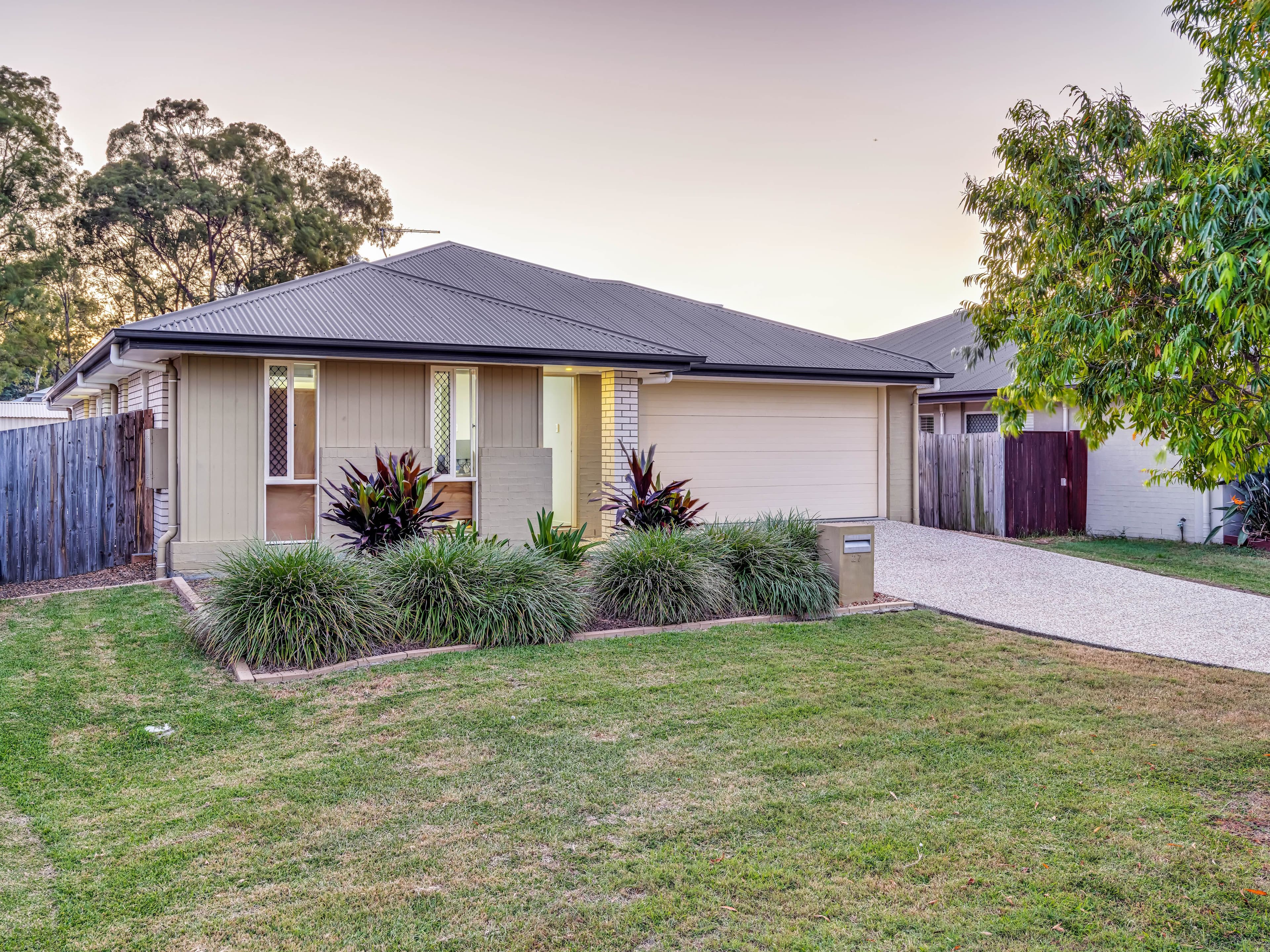 27 Woodgate Street, Oxley QLD 4075, Oxley - Thumbnail 3