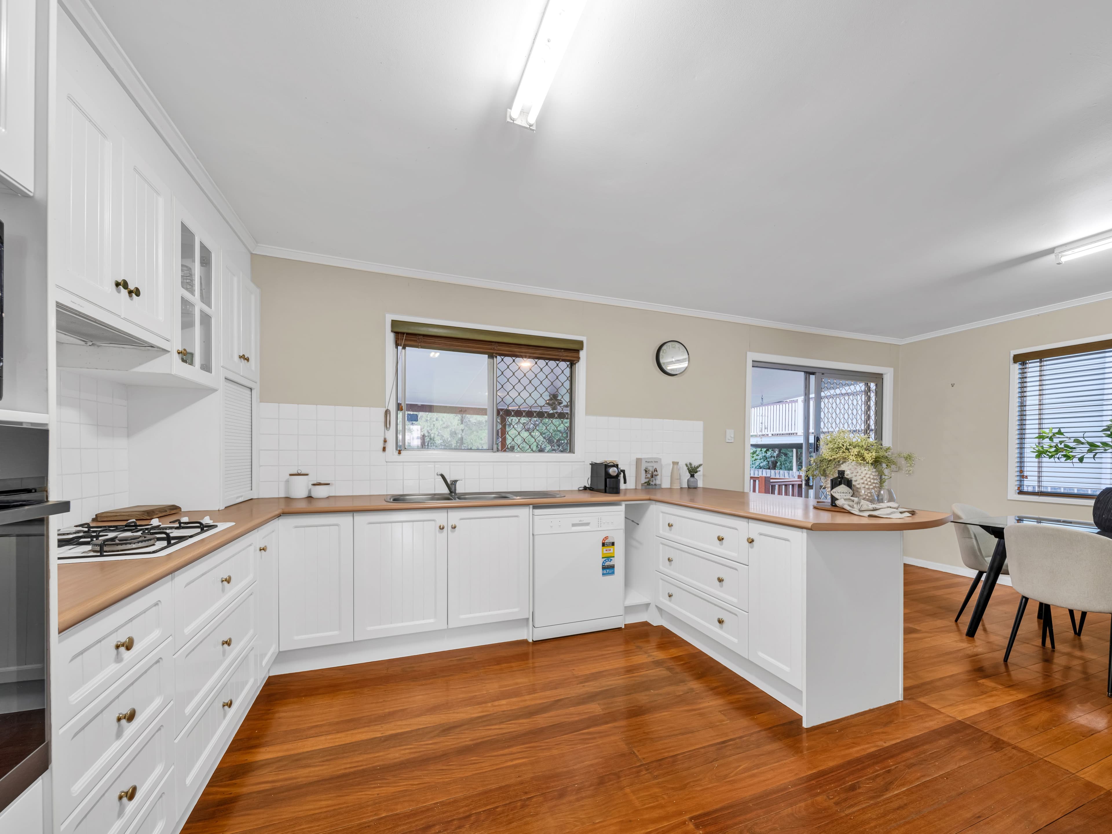93 Douglas Street, Oxley QLD 4075, Oxley - Thumbnail 8