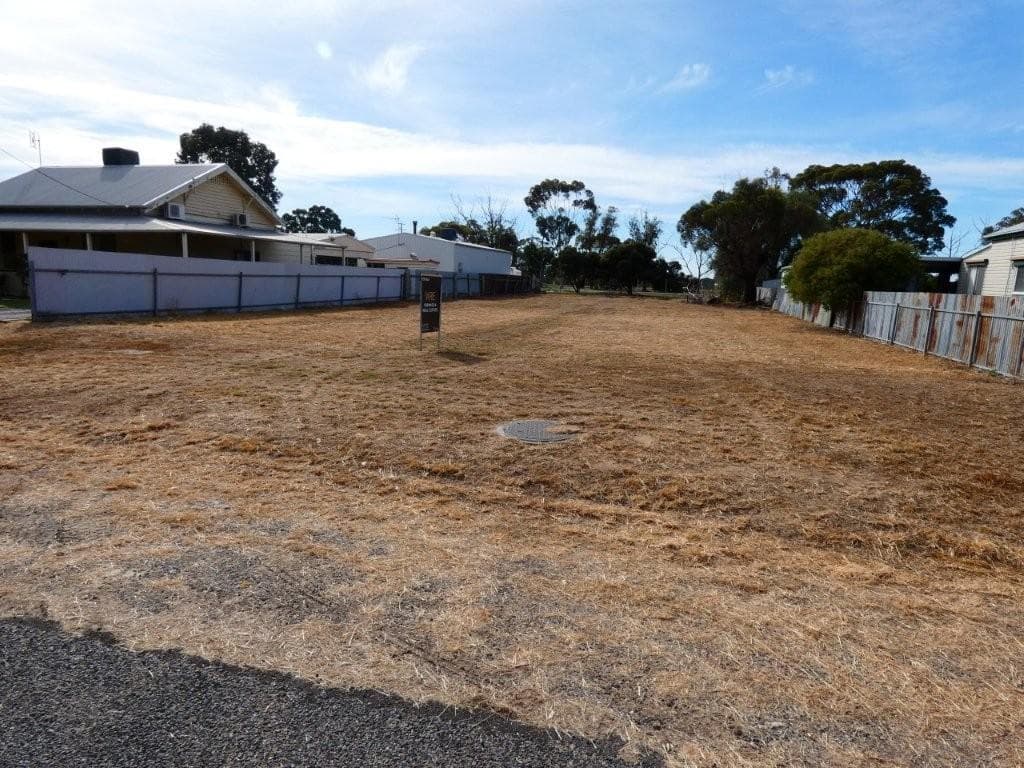 5 Duncan Street, WARRACKNABEAL VIC 3393, Warracknabeal - Thumbnail 2