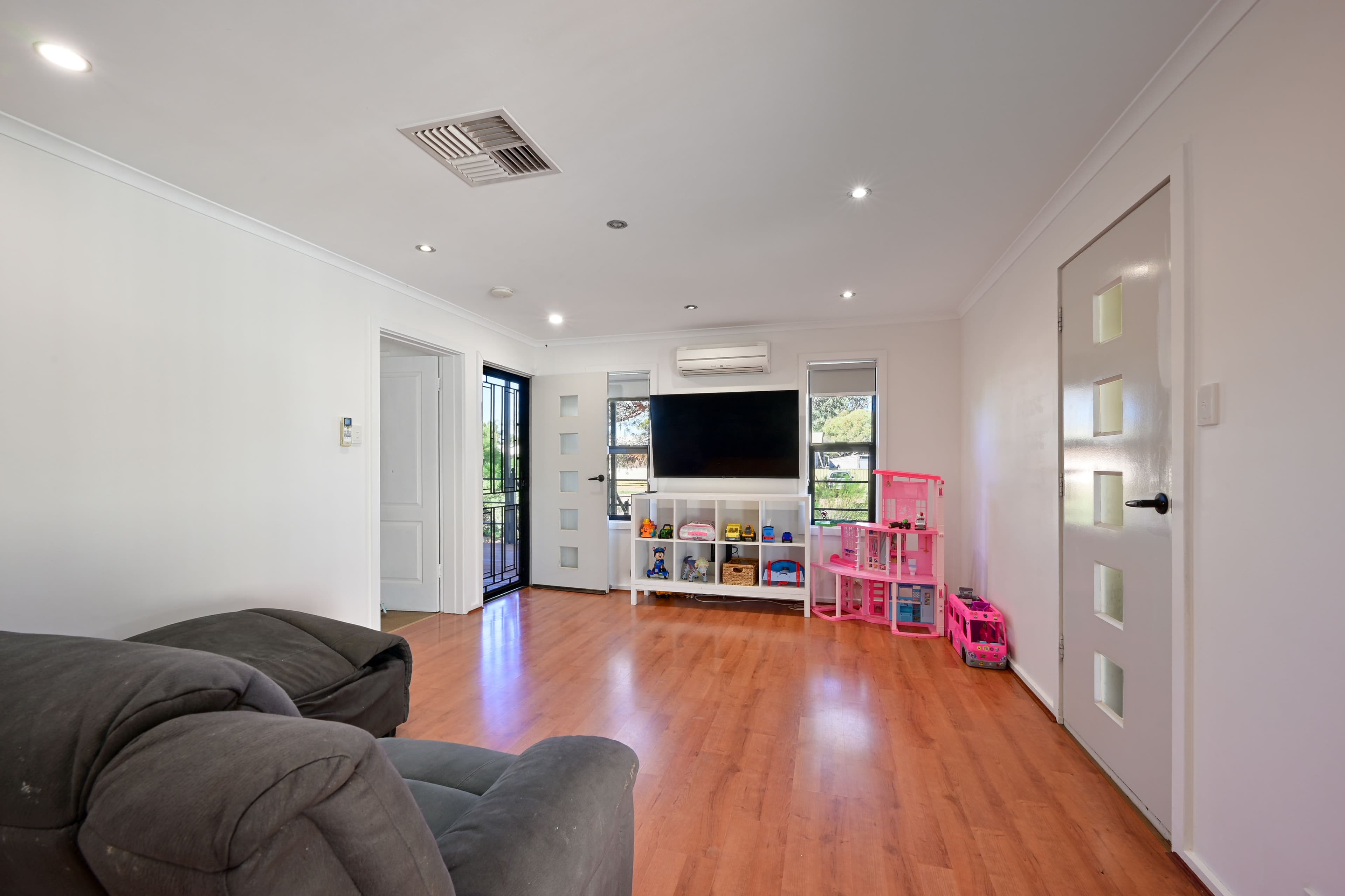 11 Willoughby Street, Stirling North SA 5710, Stirling North - Thumbnail 6