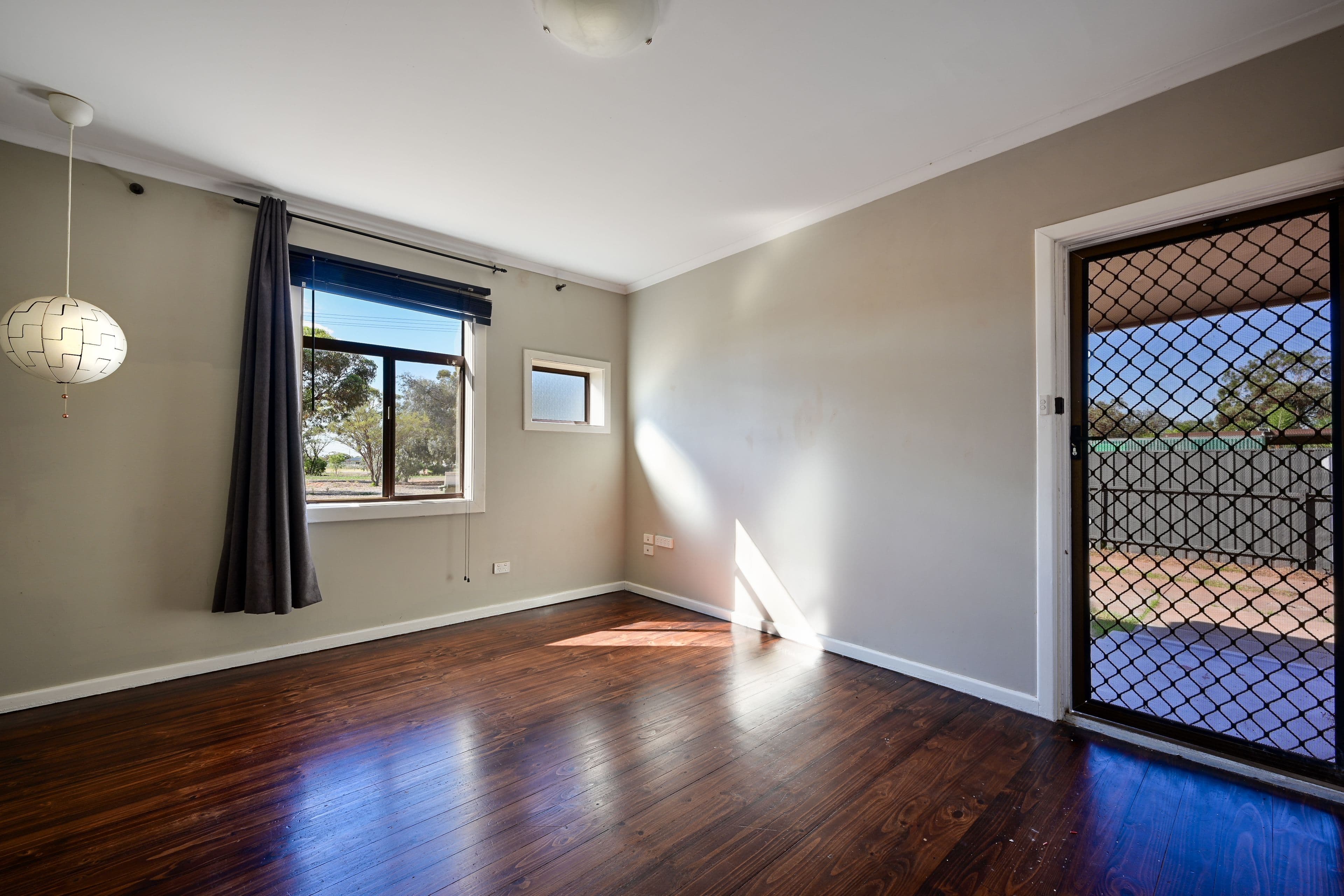 19 Berry Street, Whyalla Stuart SA 5608, Whyalla Stuart - Thumbnail 2