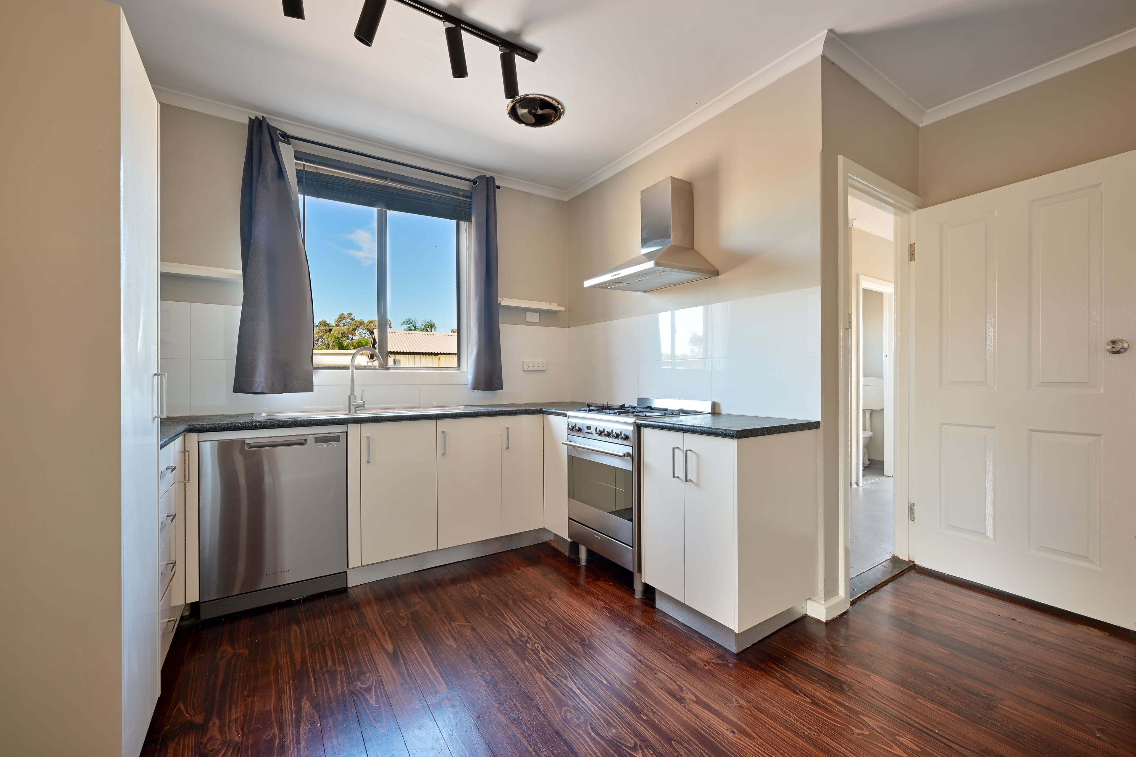 19 Berry Street, Whyalla Stuart SA 5608, Whyalla Stuart - Thumbnail 5
