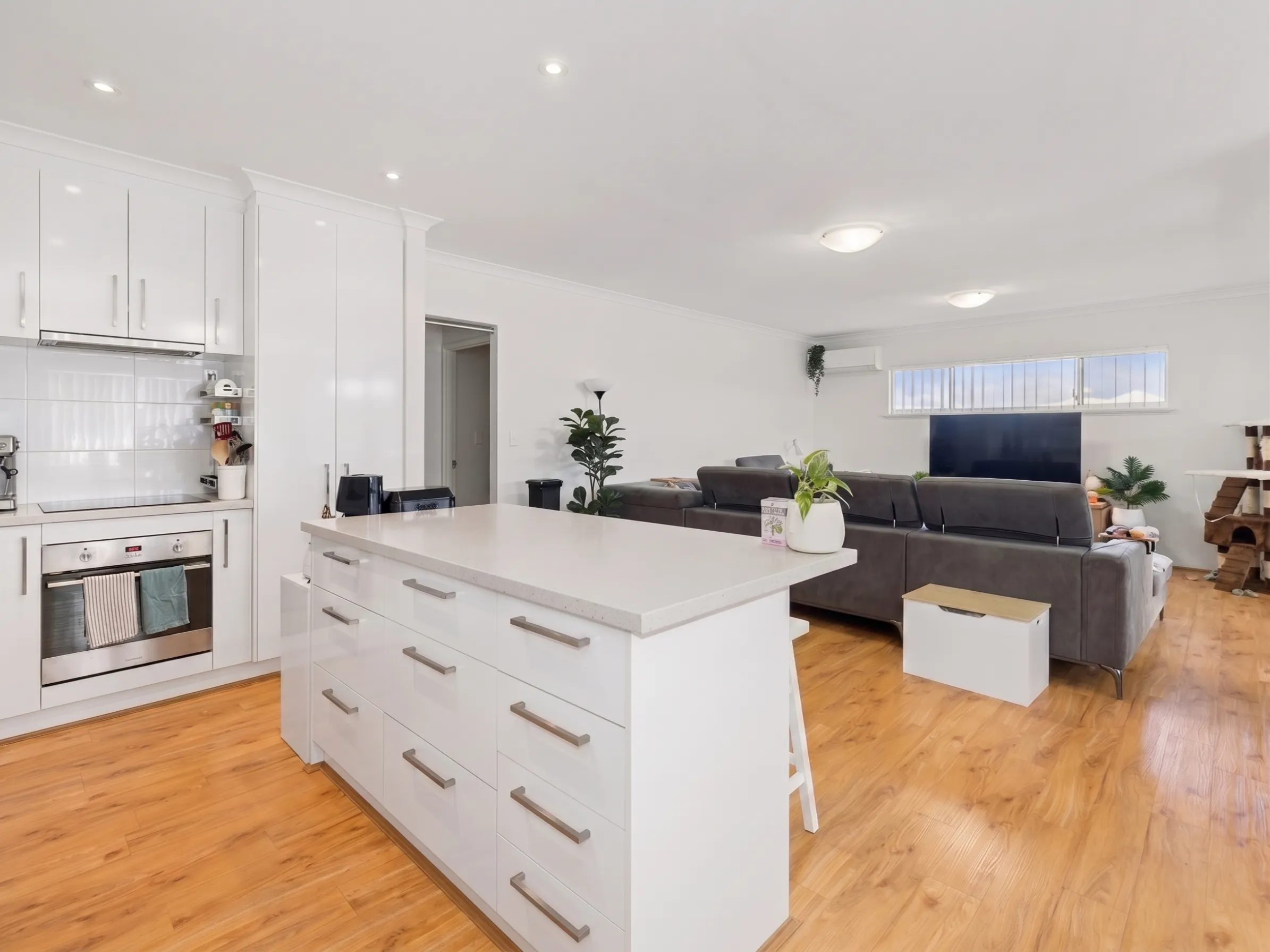 24 Vaucluse Way, Coodanup WA 6210, Coodanup - Thumbnail 6