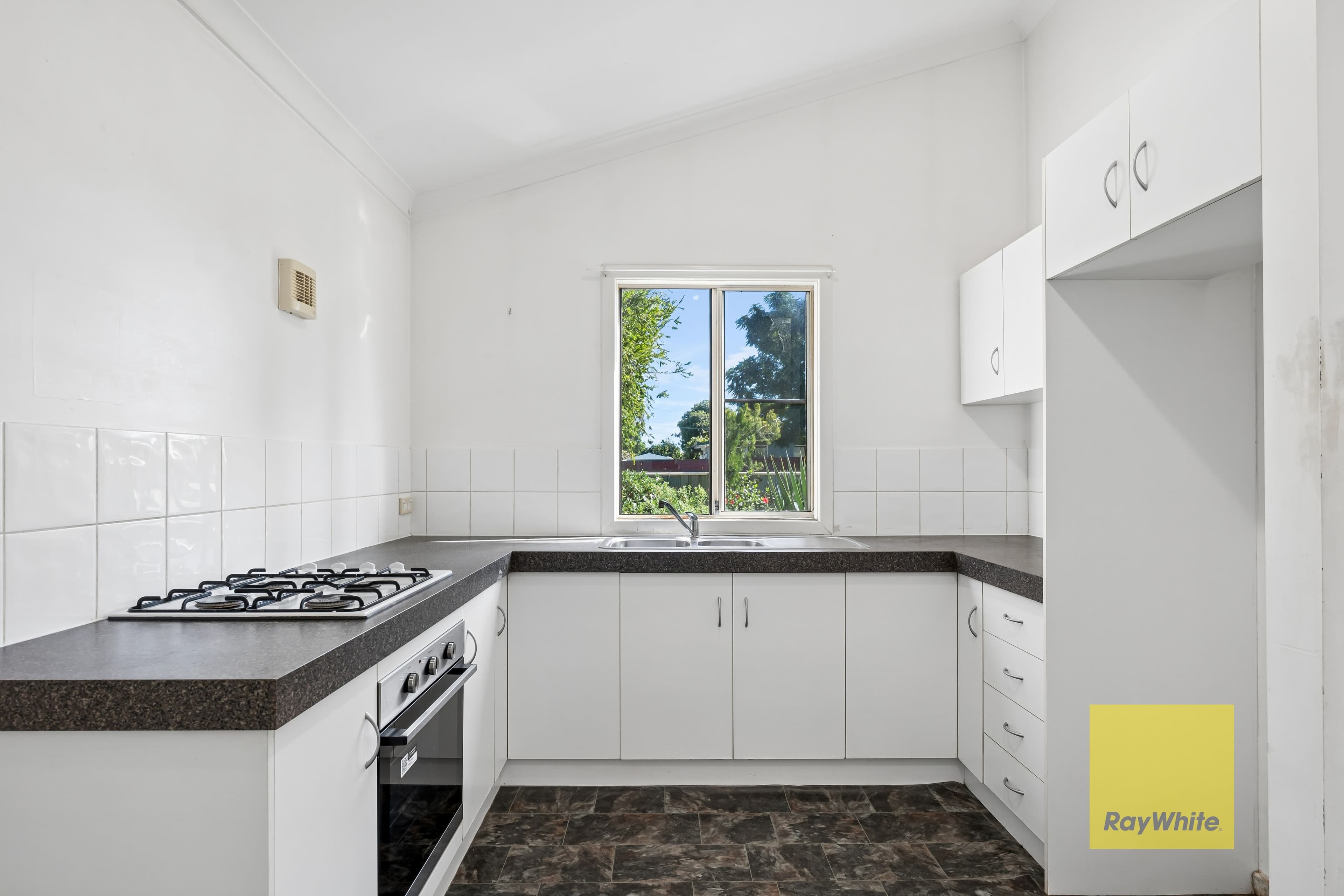 4A Werndley Street, Armadale WA 6112, Armadale - Thumbnail 4