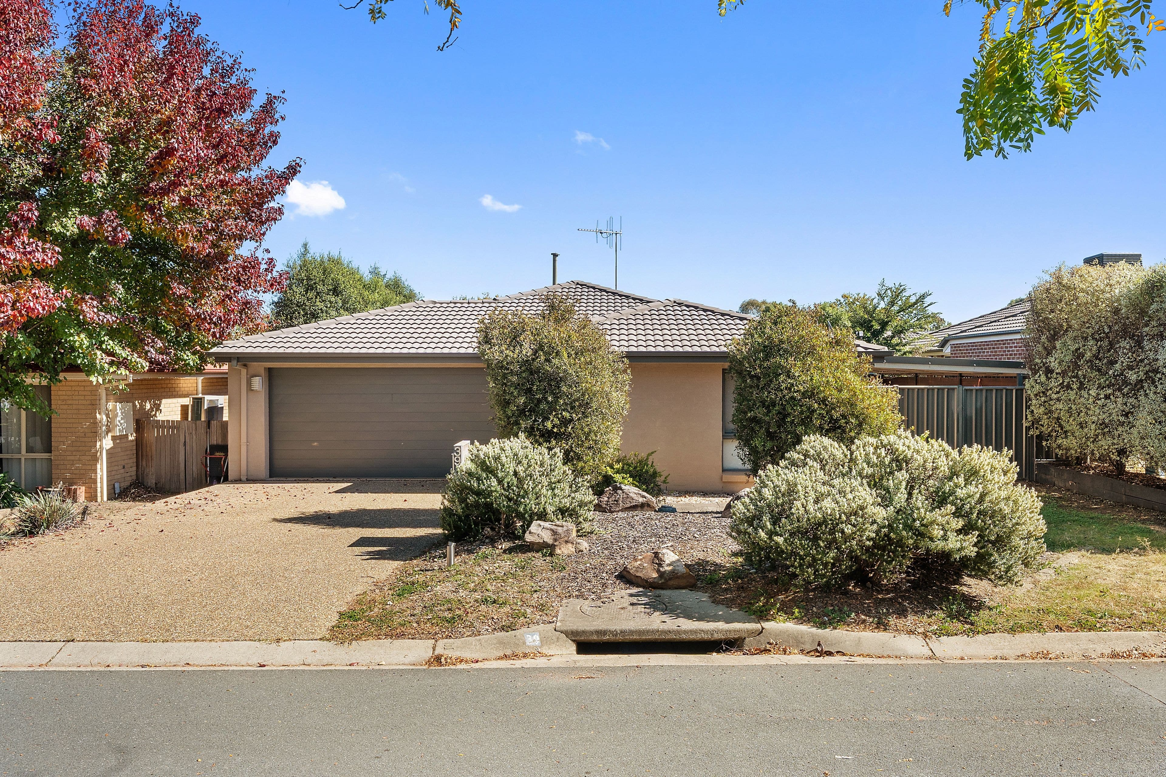 39 Courtneidge Street, Dunlop ACT 2615, Dunlop - Image 1
