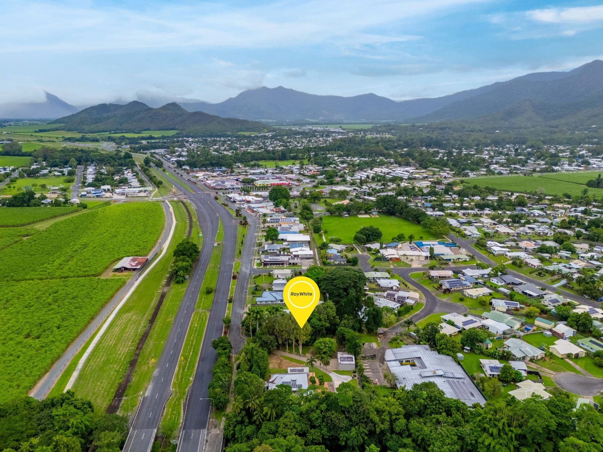 207-211 Bruce Highway, Edmonton QLD 4869, Edmonton - Thumbnail 2