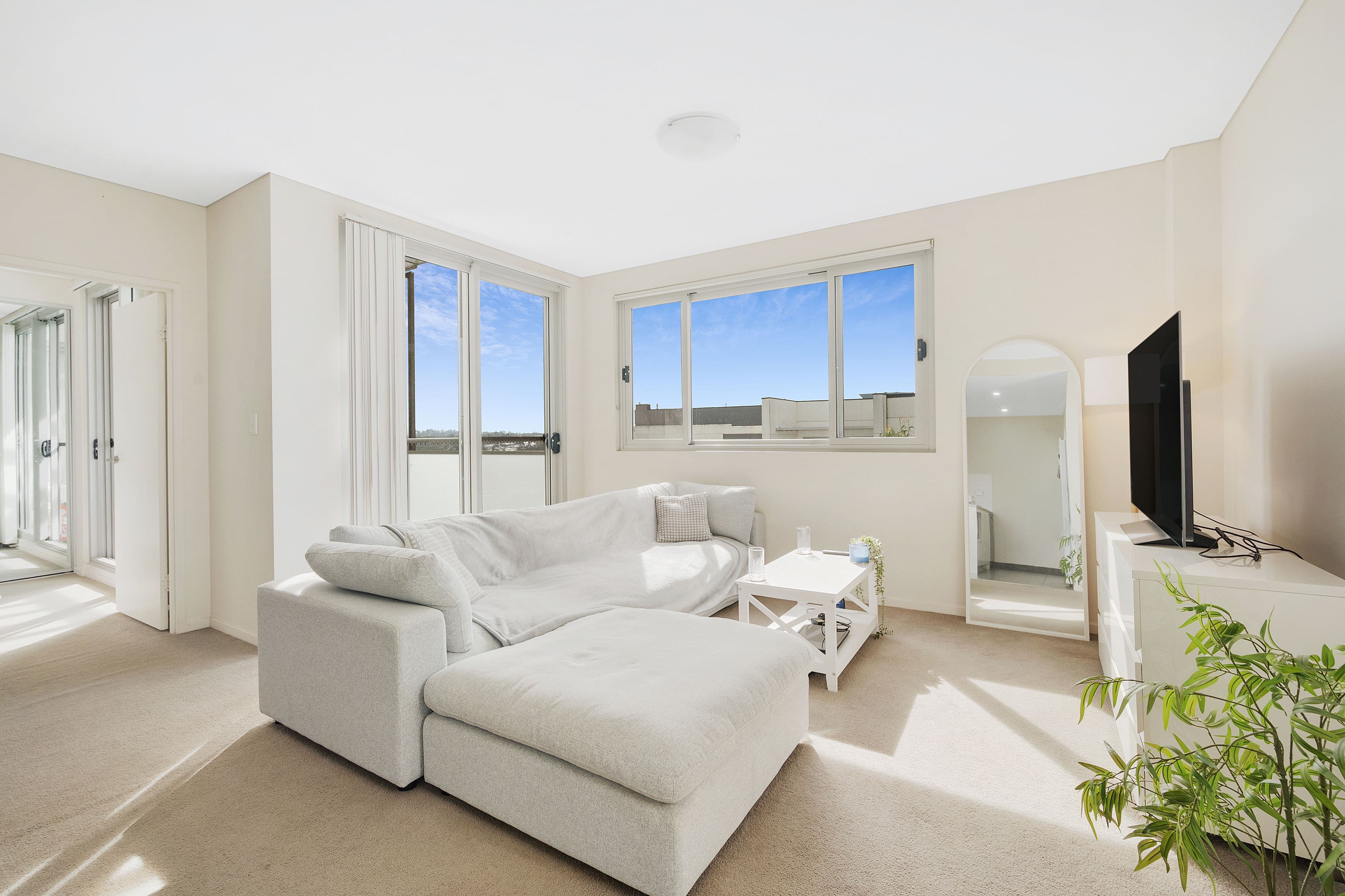 408/33 Simon Street, TALLAWONG NSW 2762, Tallawong - Thumbnail 2