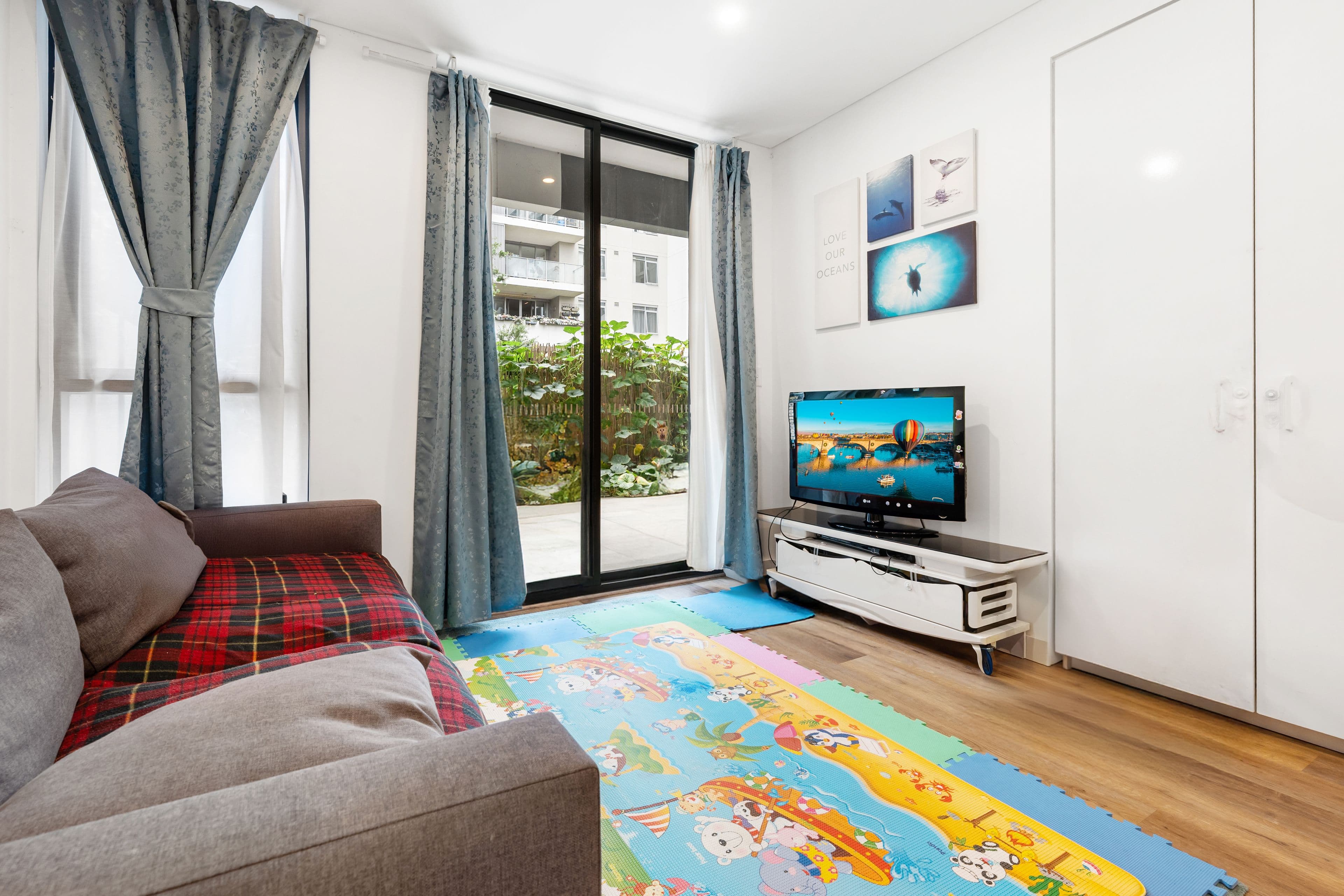 1/25 Bigge Street, Liverpool NSW 2170, Liverpool - Thumbnail 2