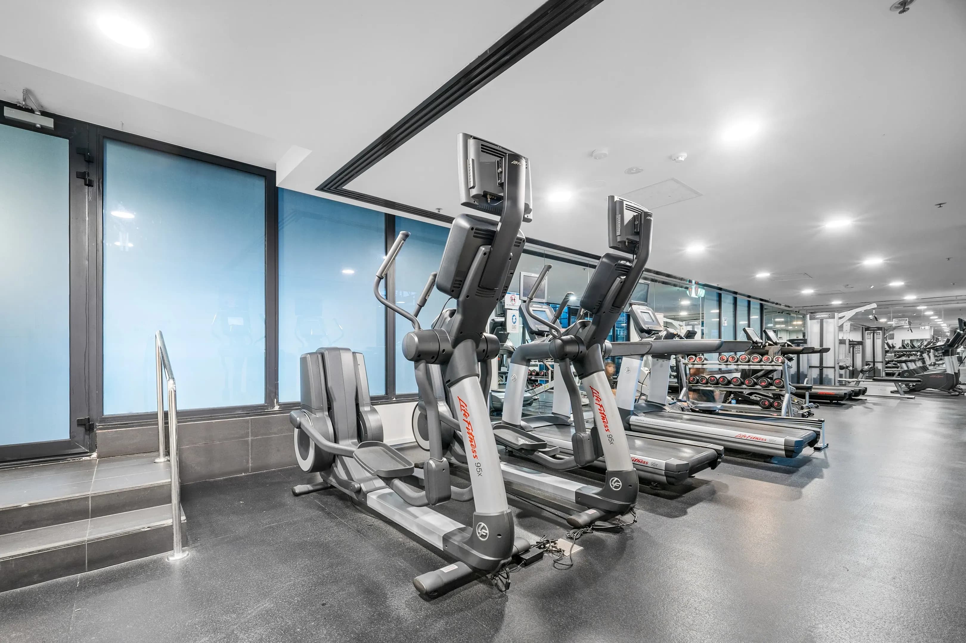 2207/8 Sutherland Street, Melbourne VIC 3000, Melbourne - Thumbnail 4