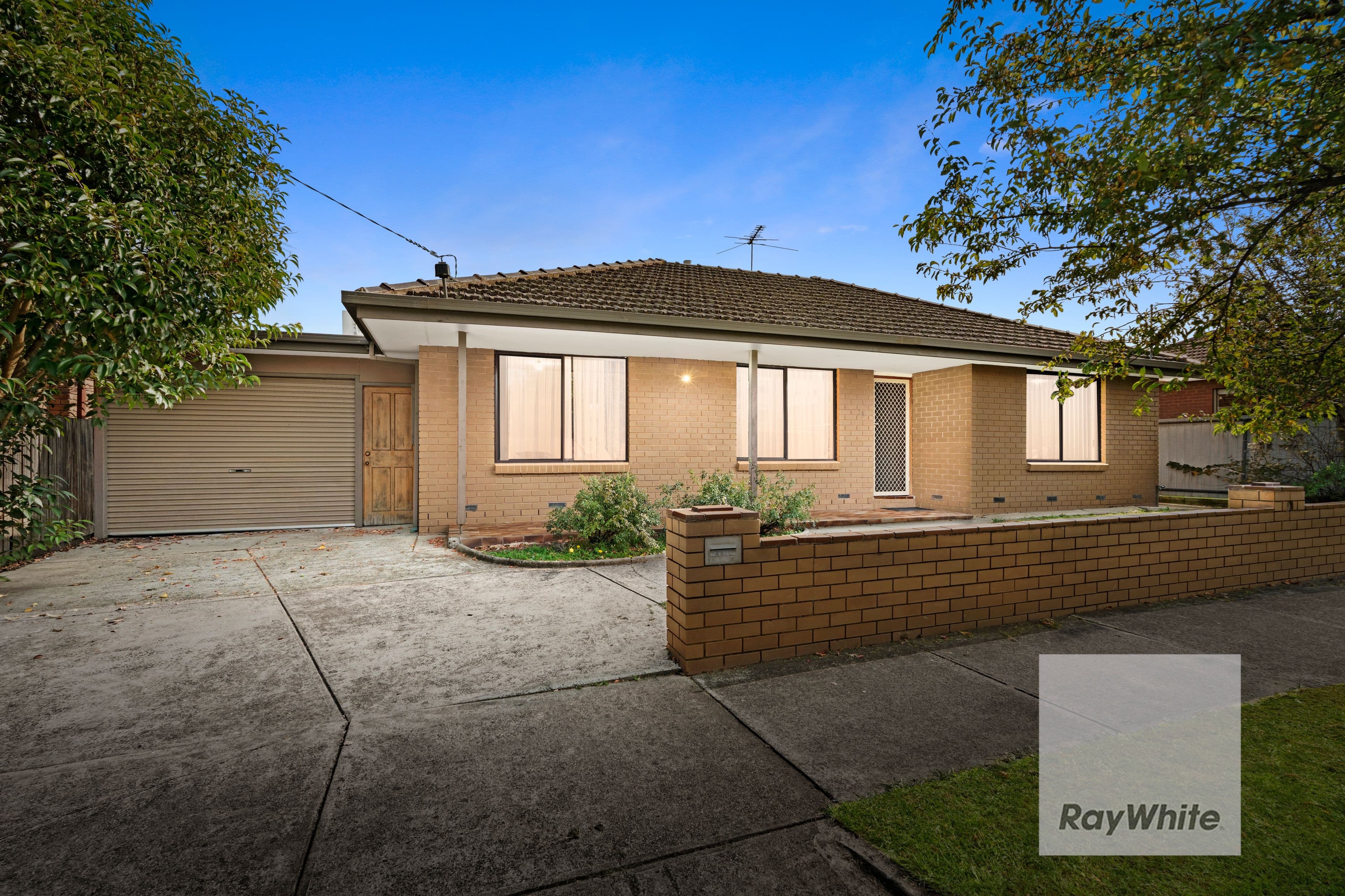 15 Ellerslie Street, Kingsbury VIC 3083, Kingsbury - Image 1