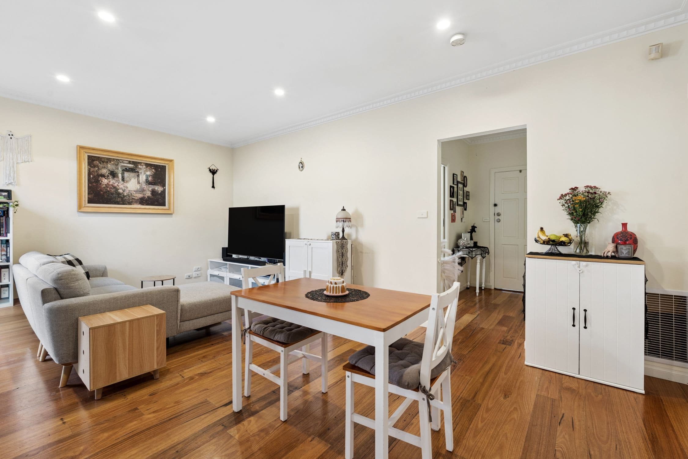 2/38 Mendip Road, Reservoir VIC 3073, Reservoir - Thumbnail 2